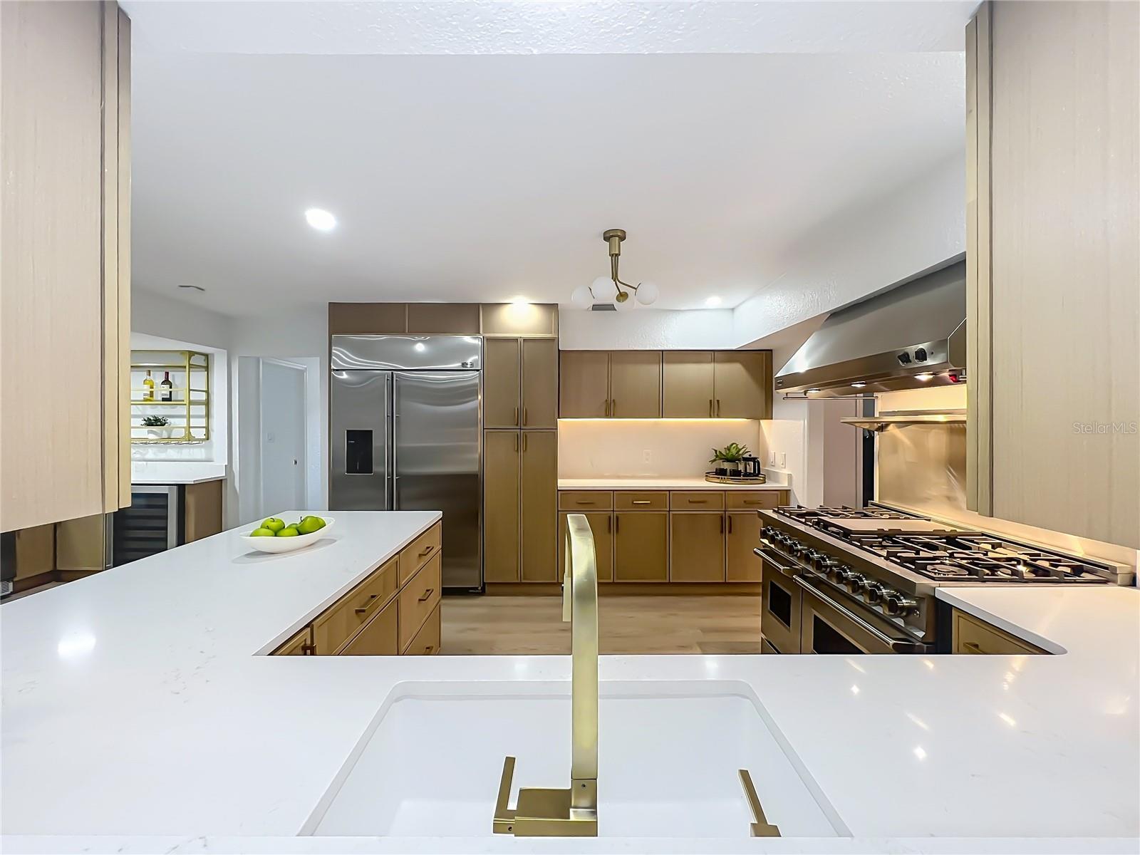 Image 39 of 100 For 51 Oakleigh Lane