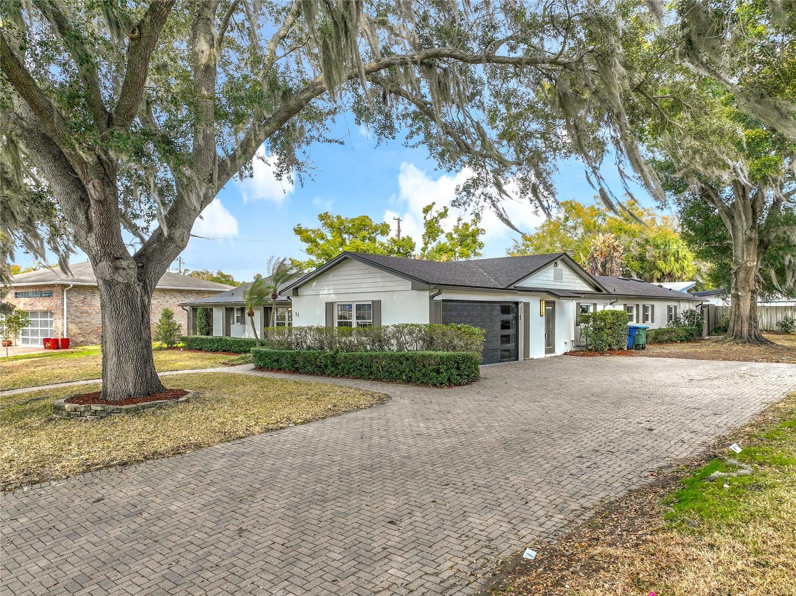 Image 4 of 100 For 51 Oakleigh Lane