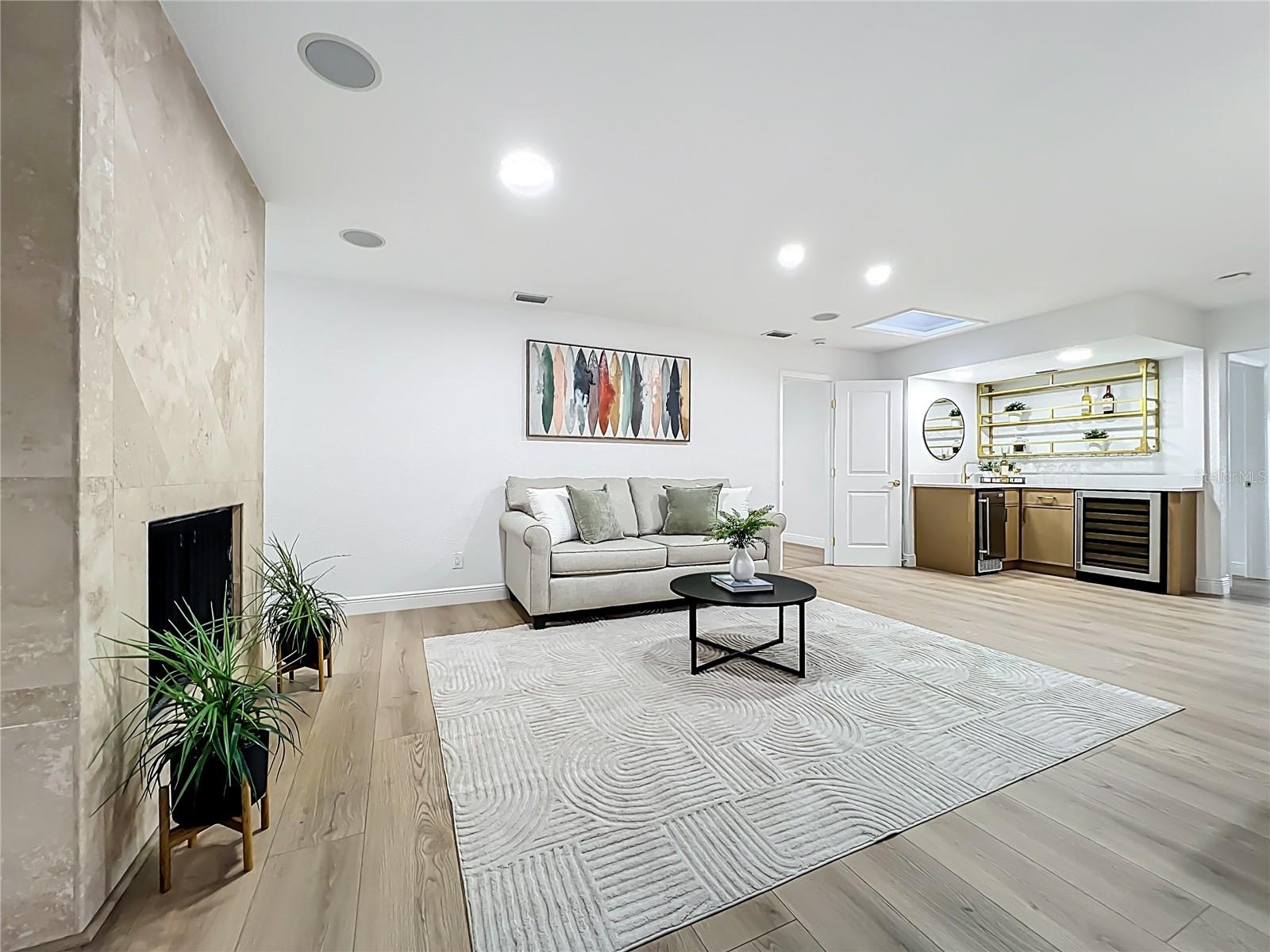 Image 41 of 100 For 51 Oakleigh Lane