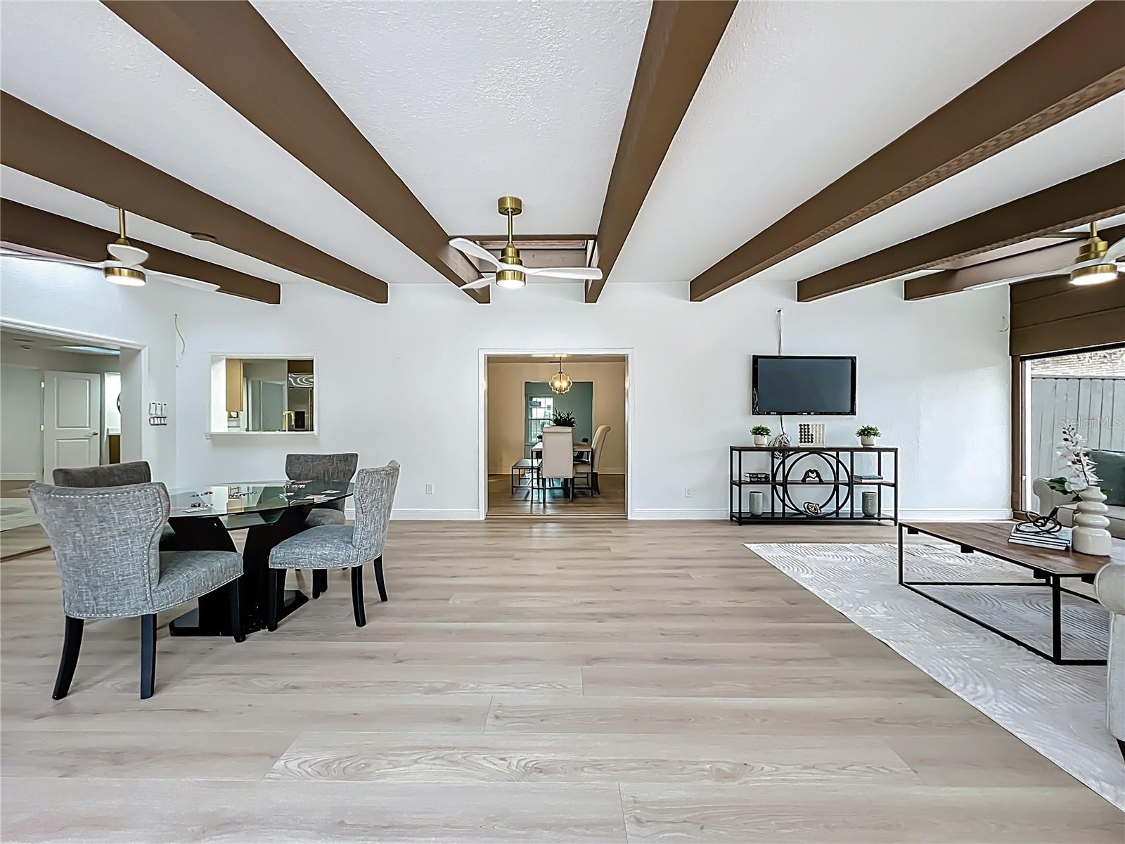 Image 52 of 100 For 51 Oakleigh Lane