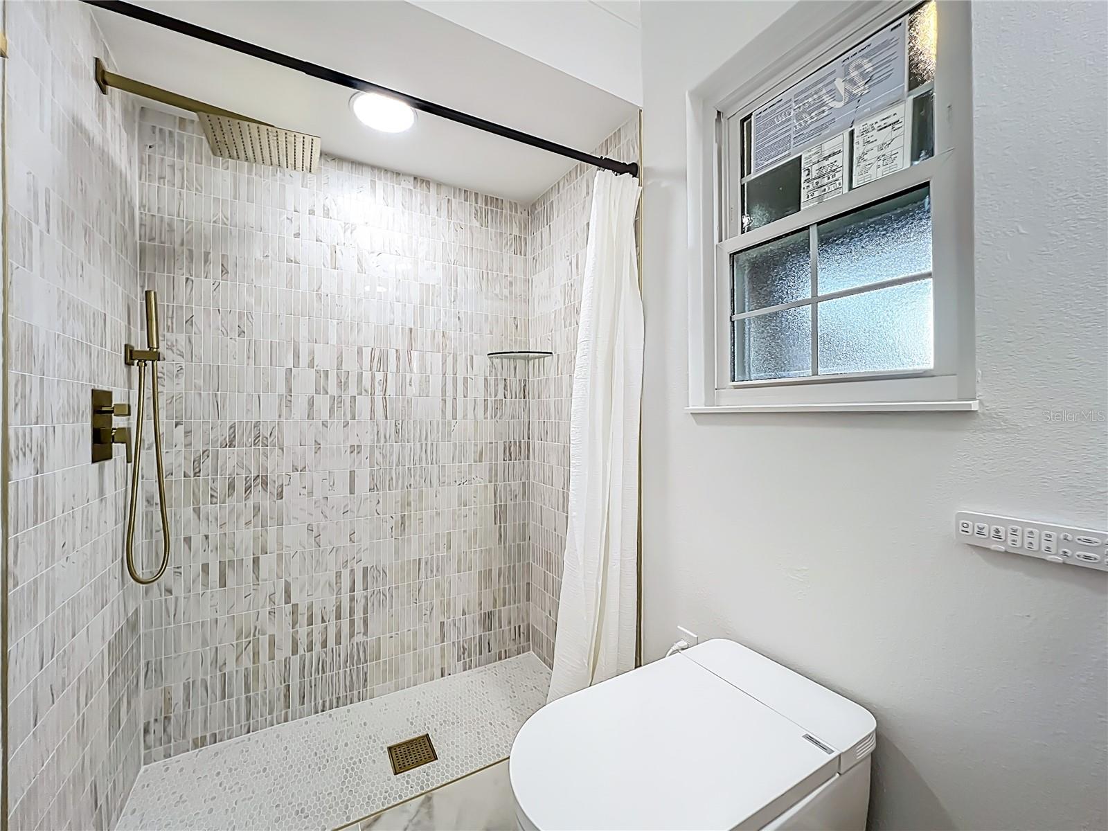 Image 71 of 100 For 51 Oakleigh Lane