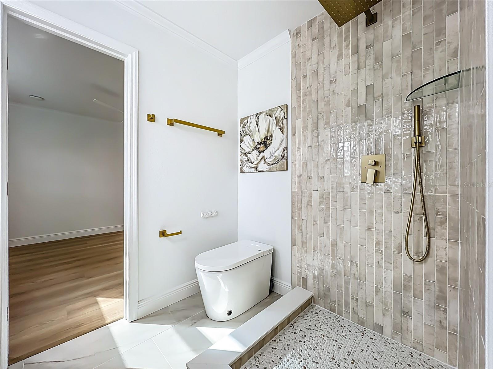 Image 82 of 100 For 51 Oakleigh Lane