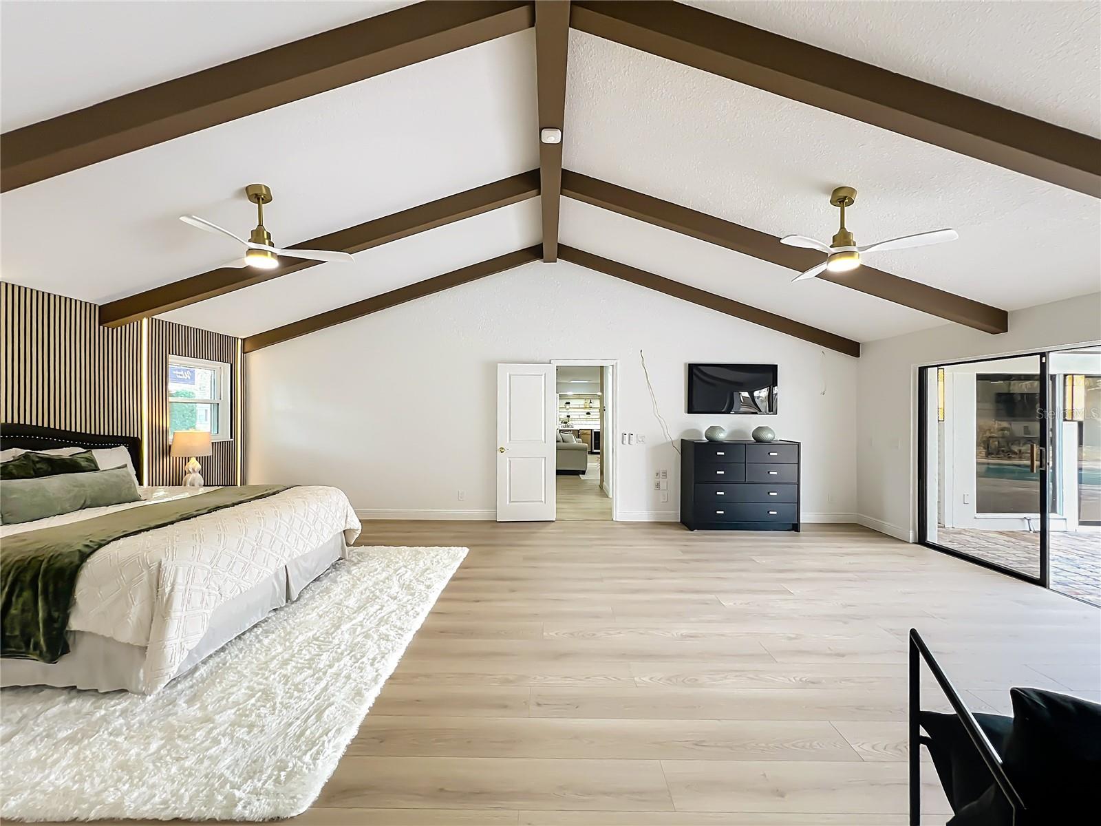 Image 87 of 100 For 51 Oakleigh Lane