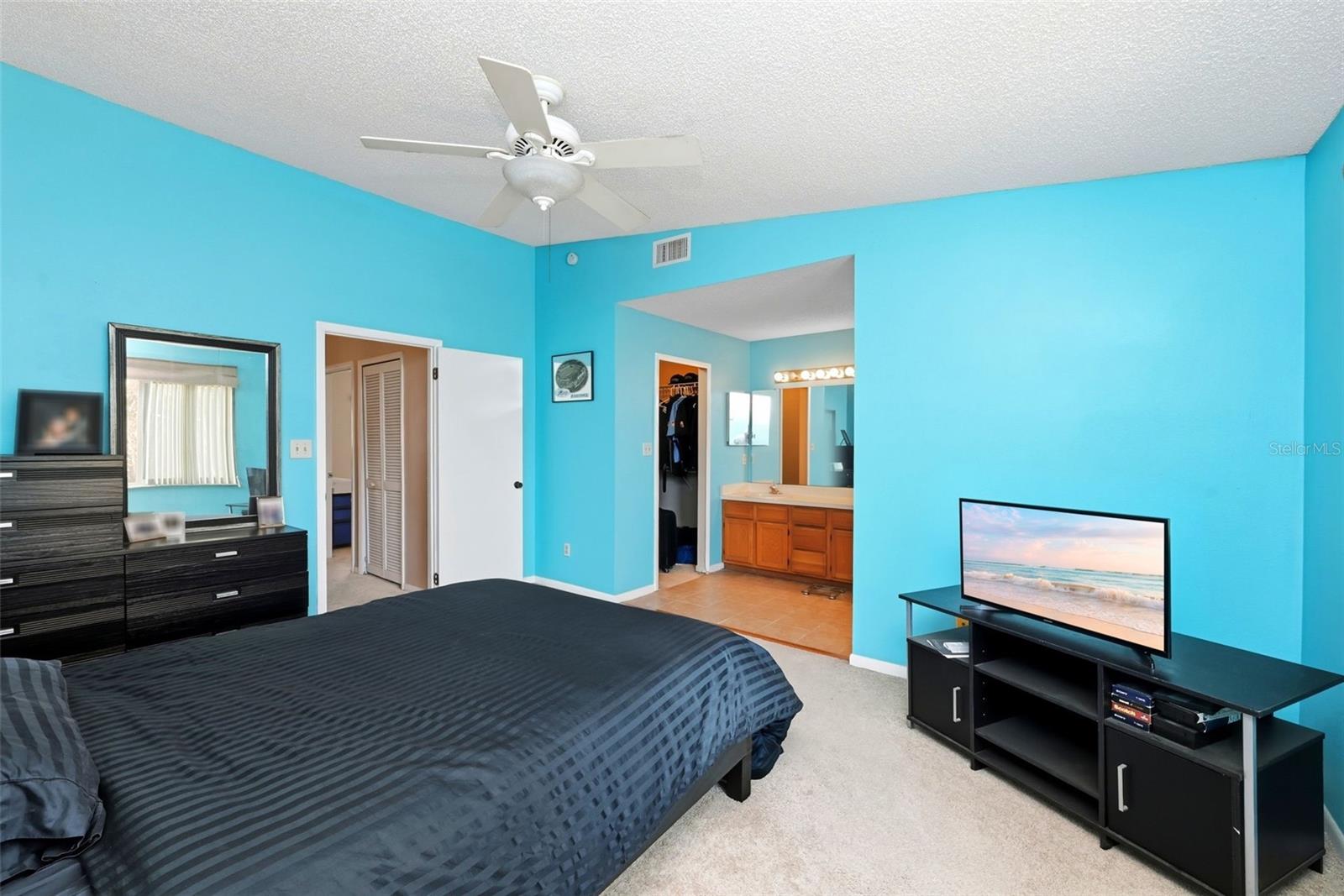 Image 23 of 37 For 6250 Peregrine Court