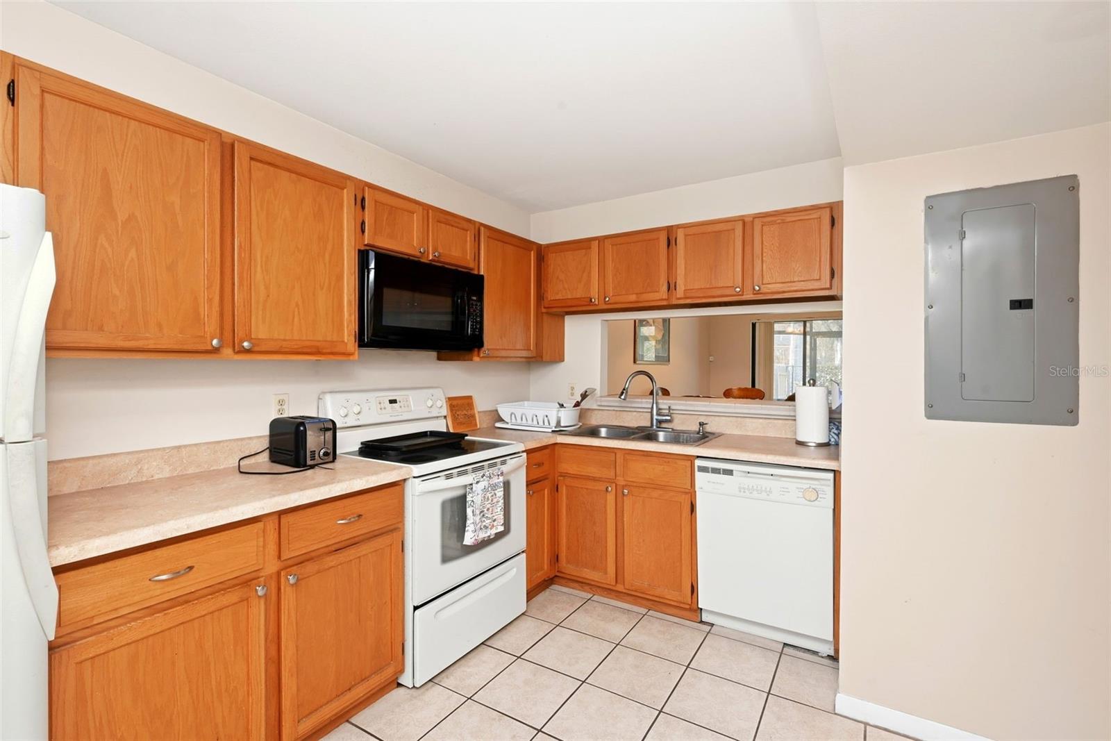 Image 8 of 37 For 6250 Peregrine Court