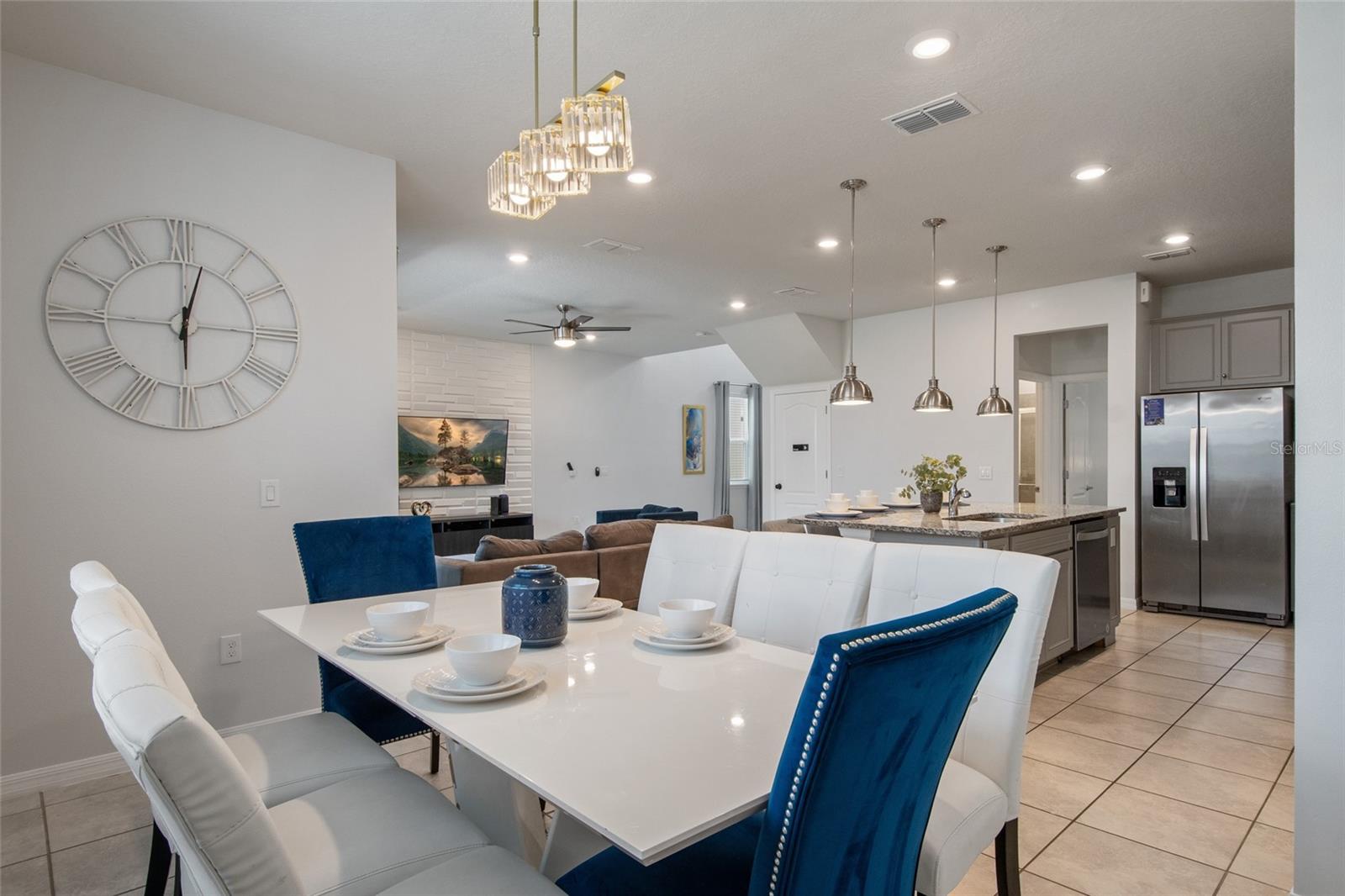 Image 18 of 64 For 7364 Oakmoss Loop