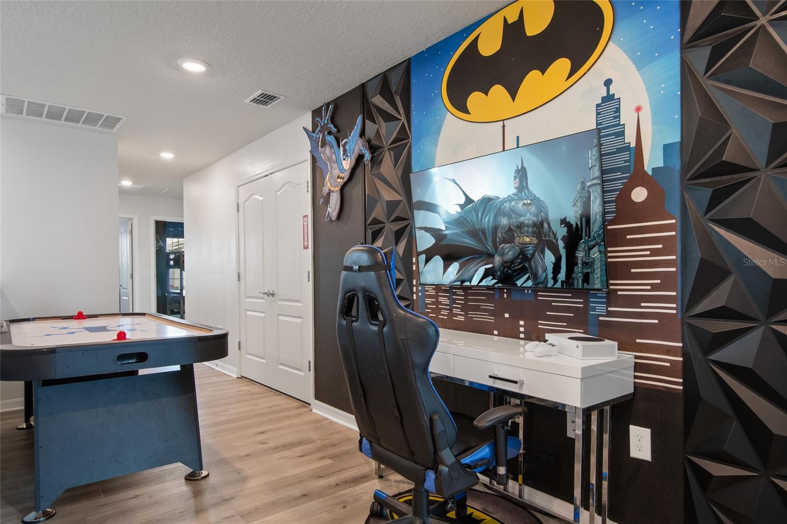 Image 22 of 64 For 7364 Oakmoss Loop