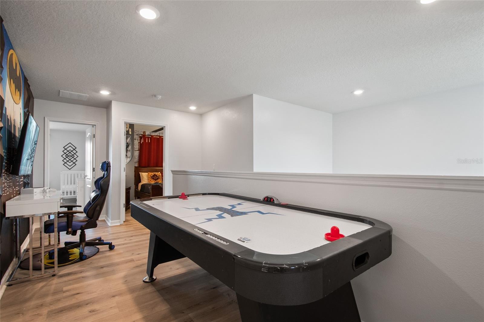 Image 24 of 64 For 7364 Oakmoss Loop