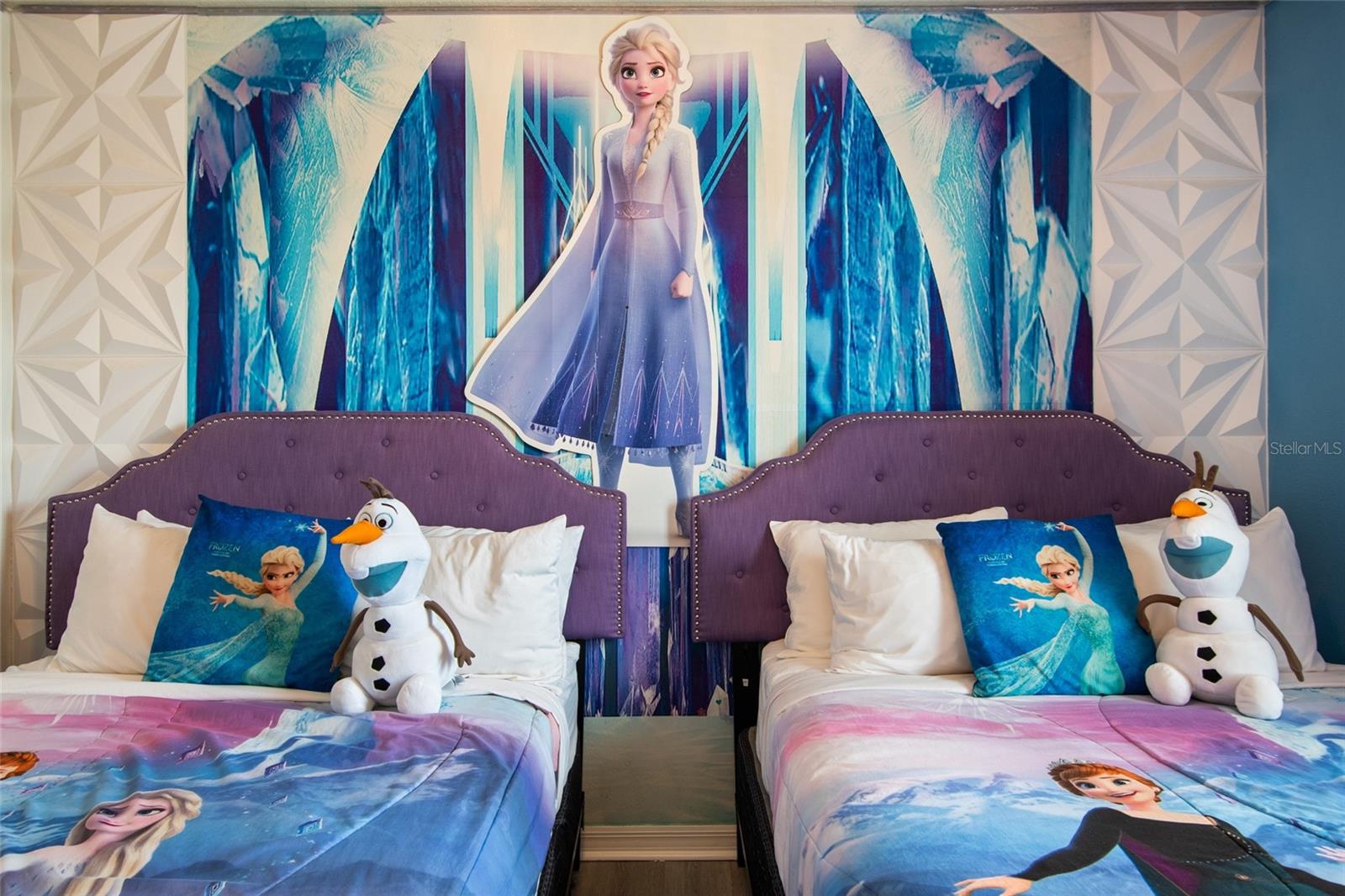 Image 26 of 64 For 7364 Oakmoss Loop