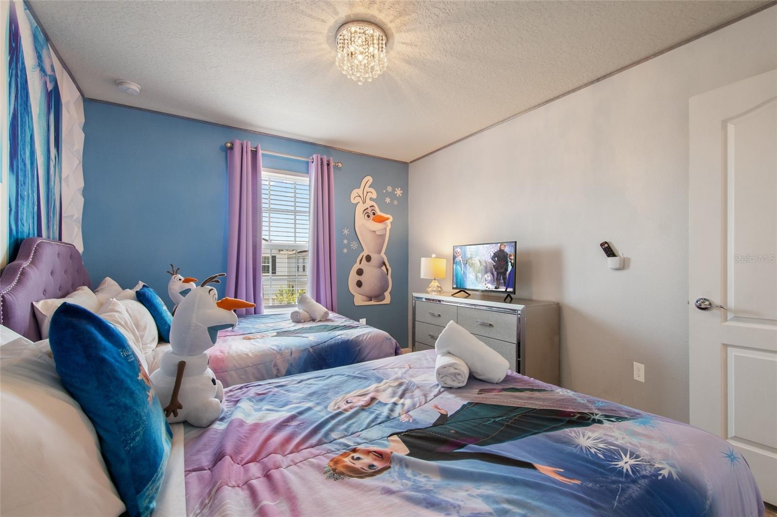 Image 27 of 64 For 7364 Oakmoss Loop