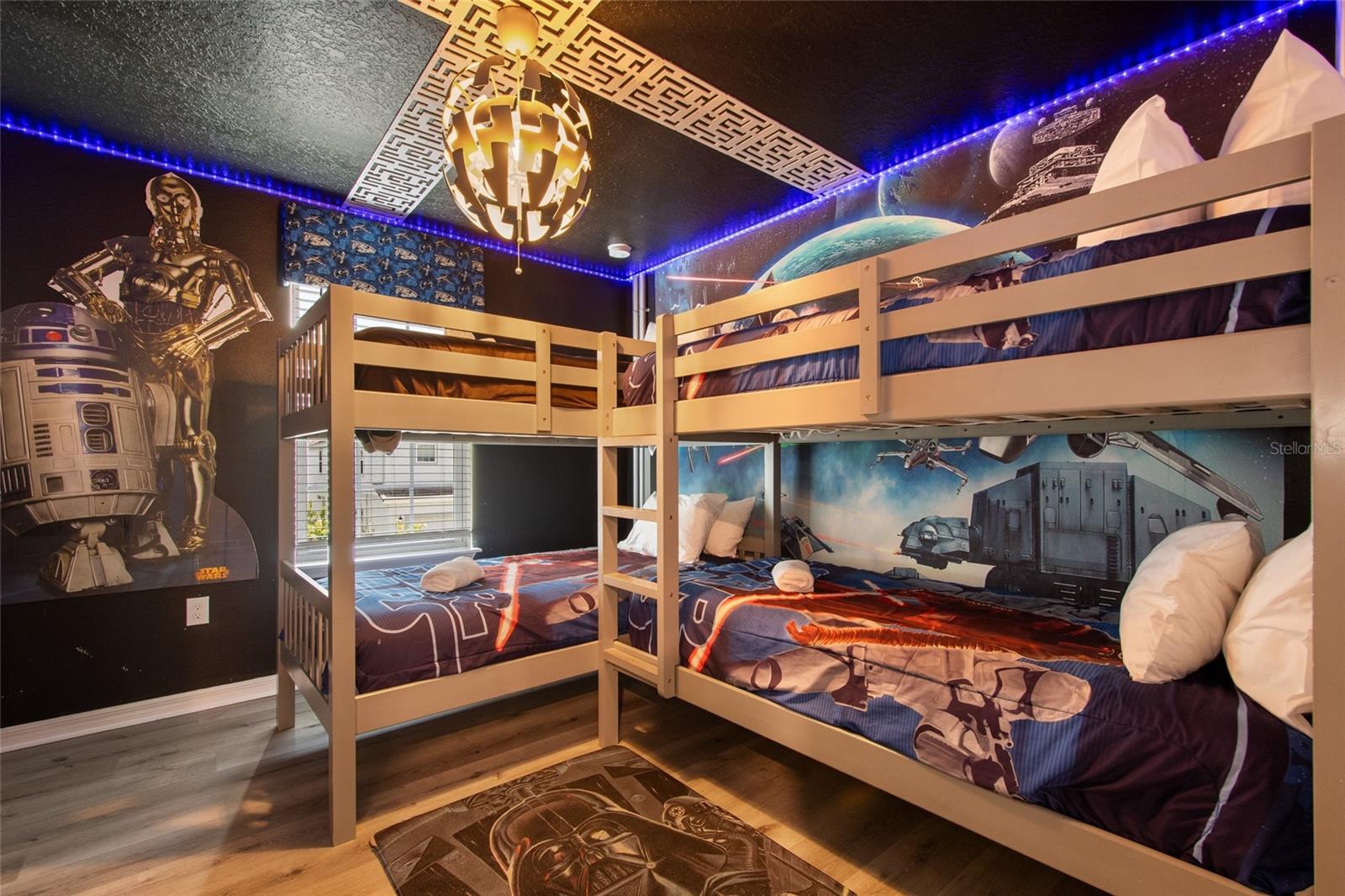 Image 28 of 64 For 7364 Oakmoss Loop