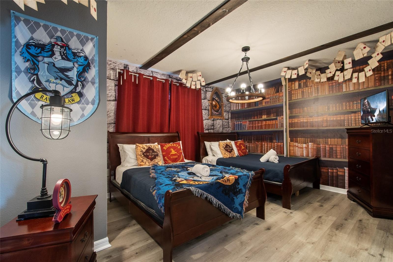 Image 33 of 64 For 7364 Oakmoss Loop