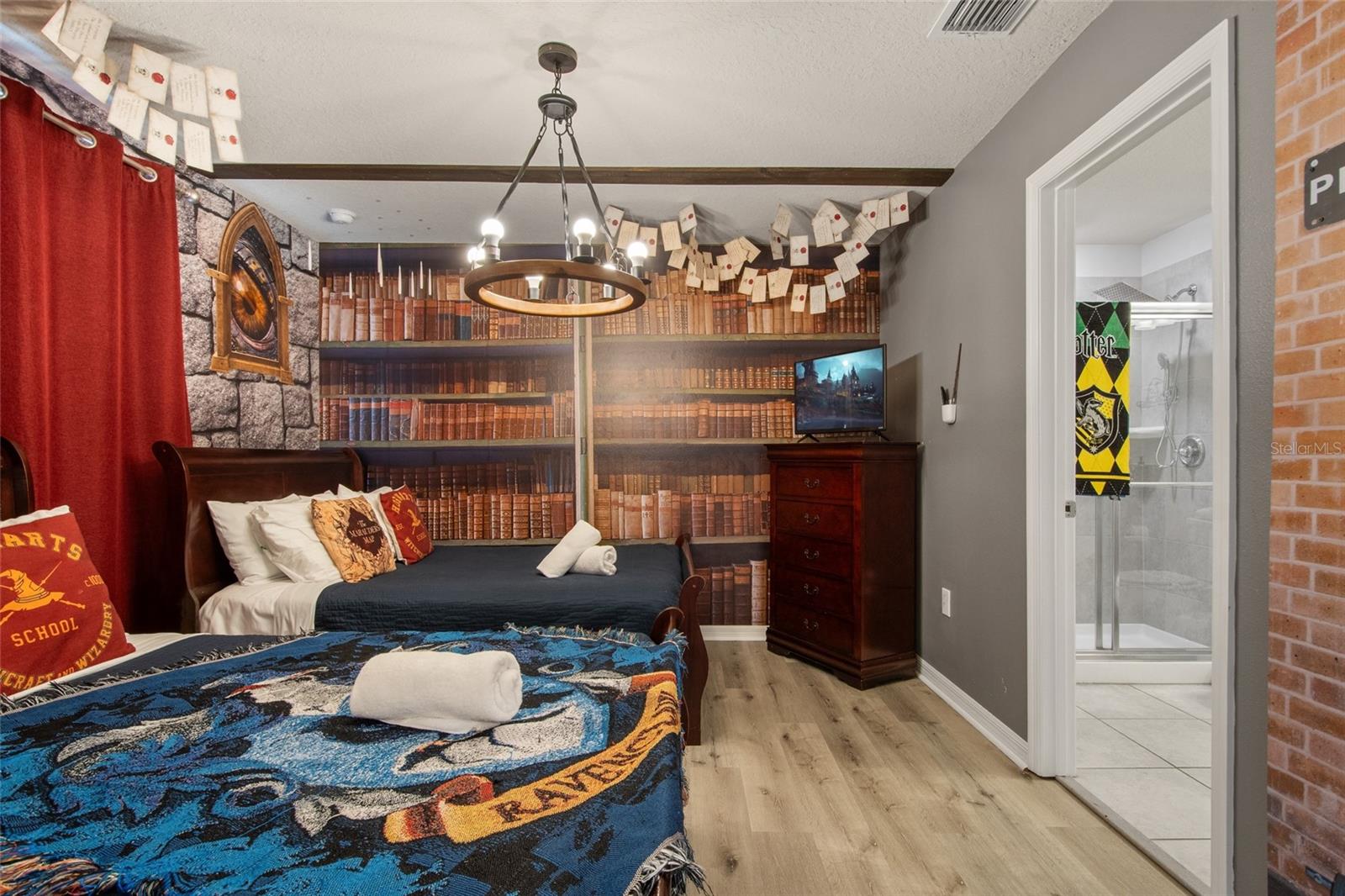 Image 35 of 64 For 7364 Oakmoss Loop