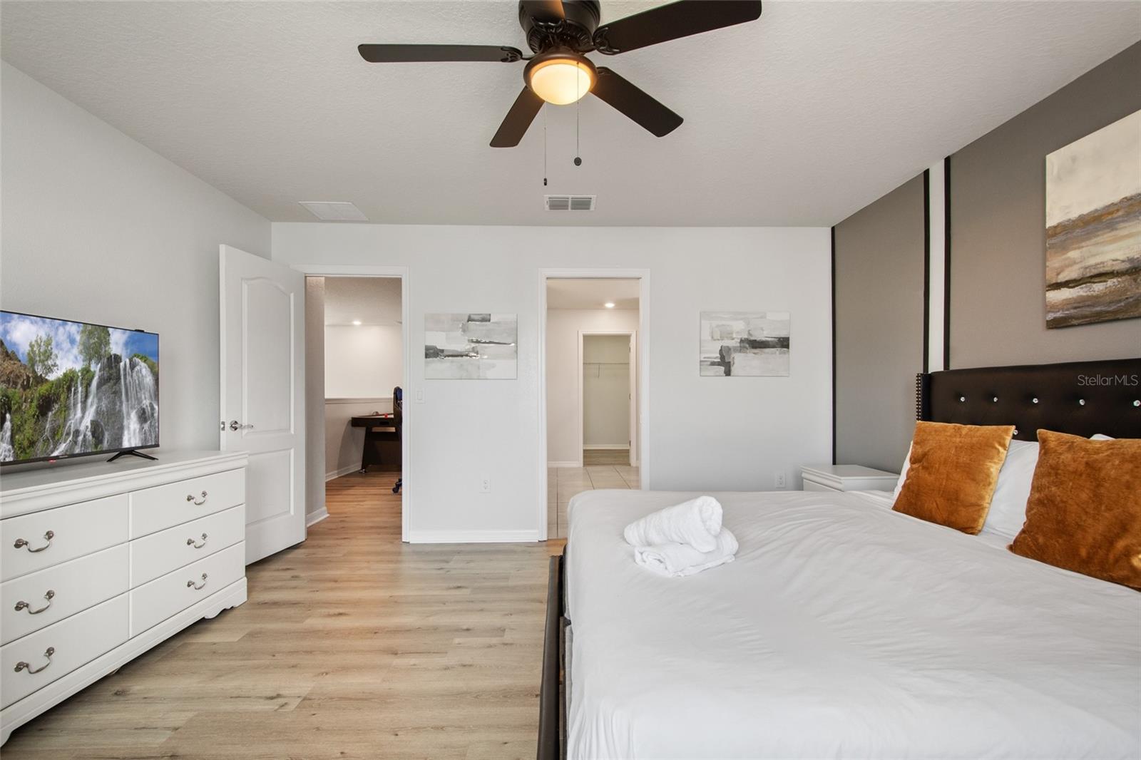 Image 41 of 64 For 7364 Oakmoss Loop