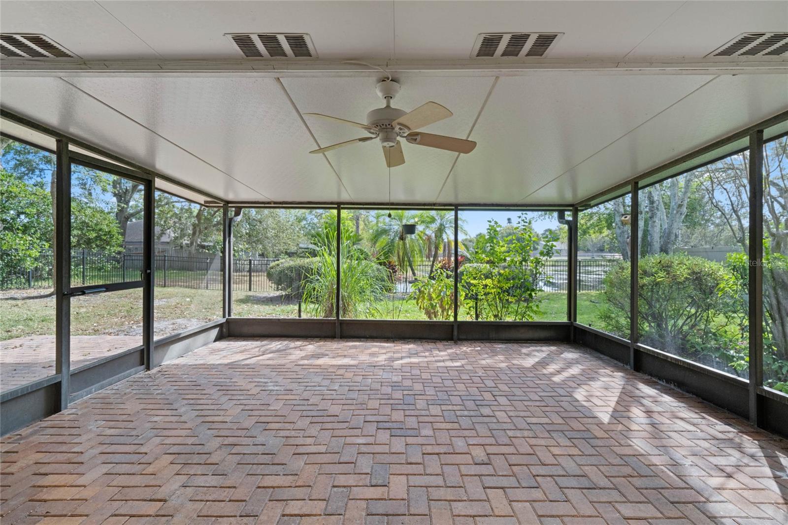 Image 16 of 20 For 385 Crossbeam Drive