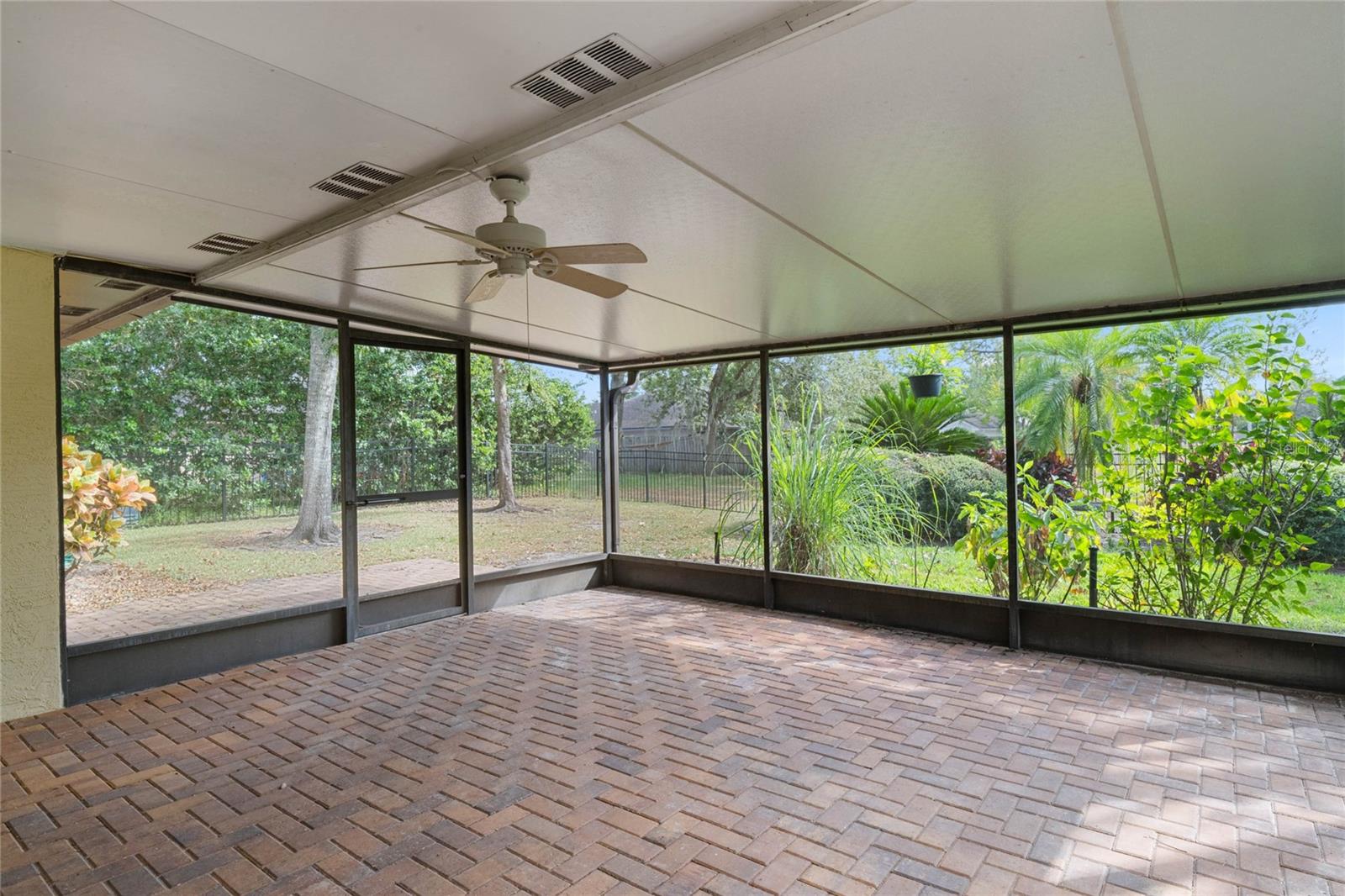 Image 17 of 20 For 385 Crossbeam Drive