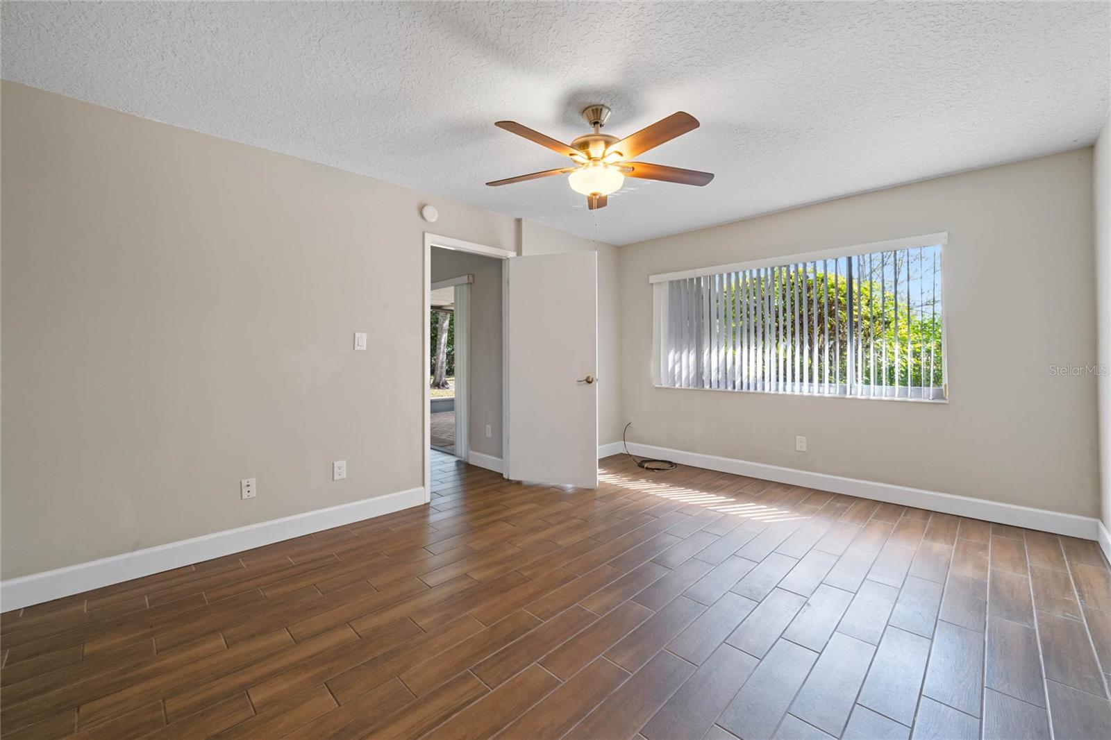 Image 9 of 20 For 385 Crossbeam Drive