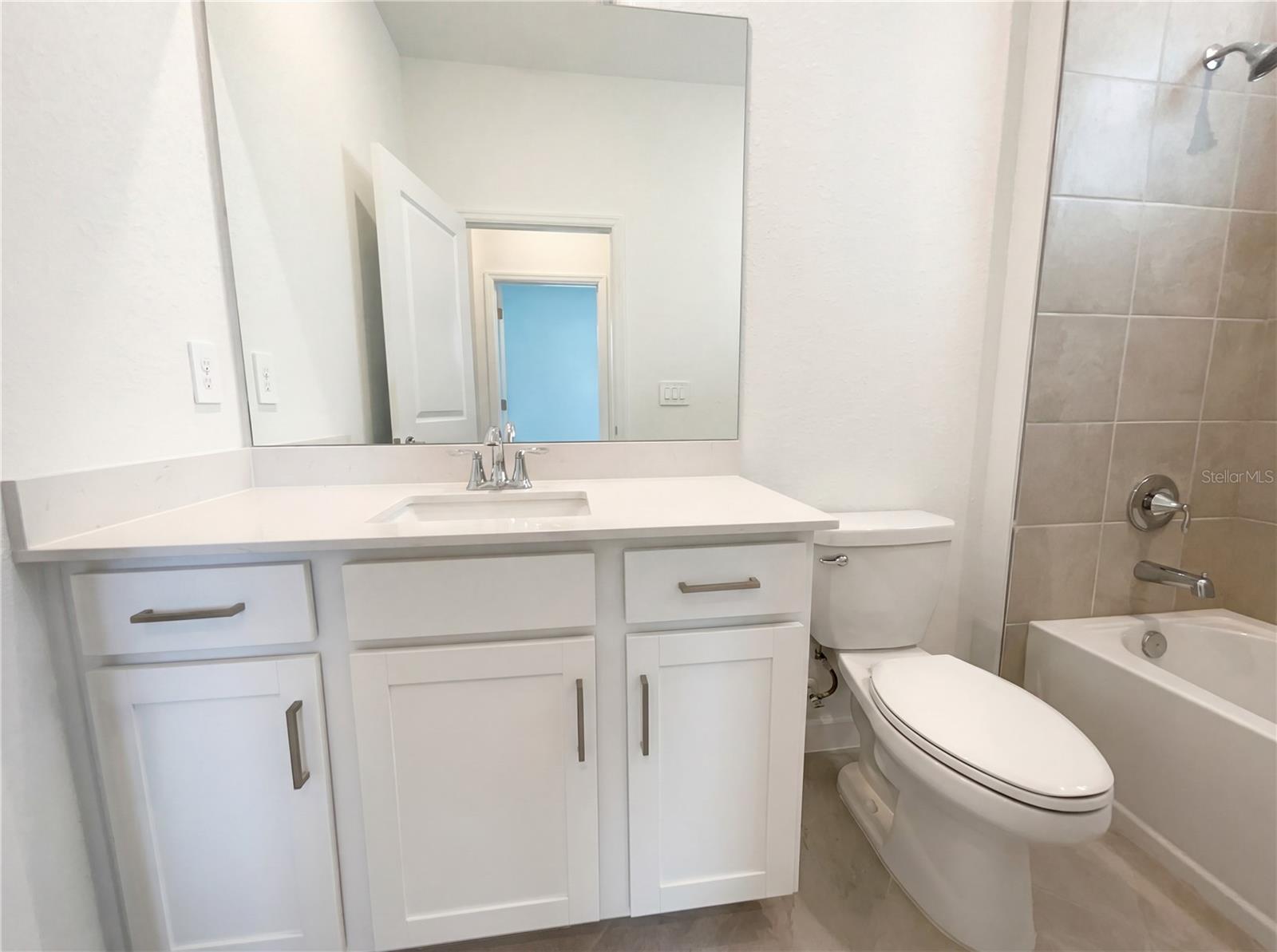 Image 10 of 36 For 7863 Lakes Edge Lane