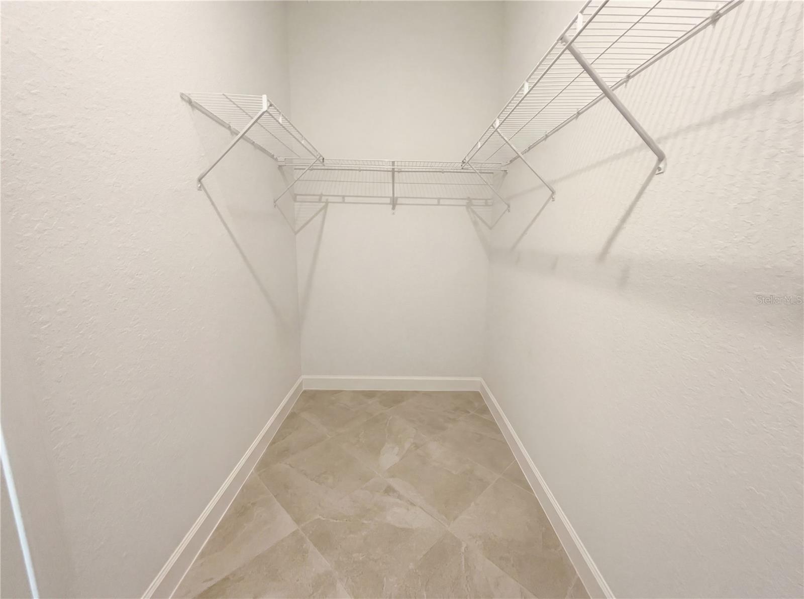 Image 19 of 36 For 7863 Lakes Edge Lane