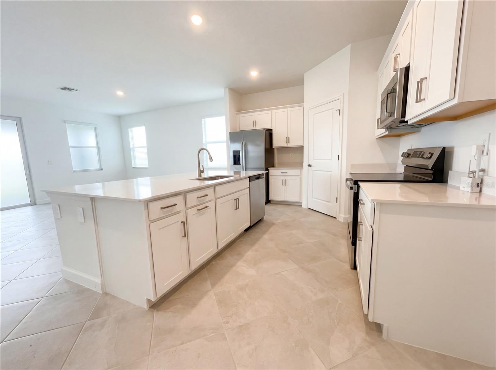 Image 2 of 36 For 7863 Lakes Edge Lane