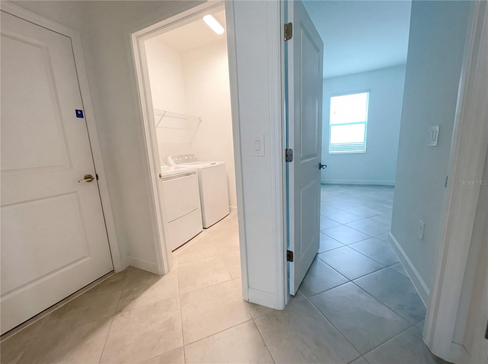 Image 27 of 36 For 7863 Lakes Edge Lane