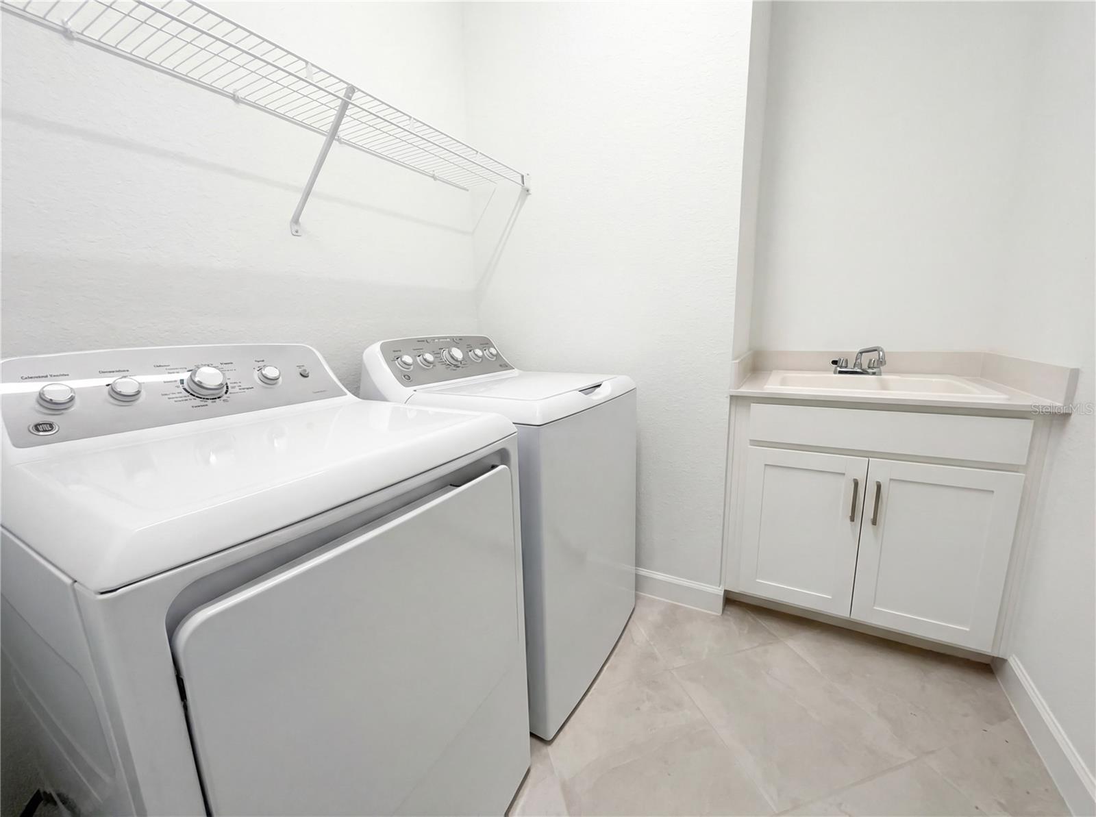 Image 32 of 36 For 7863 Lakes Edge Lane