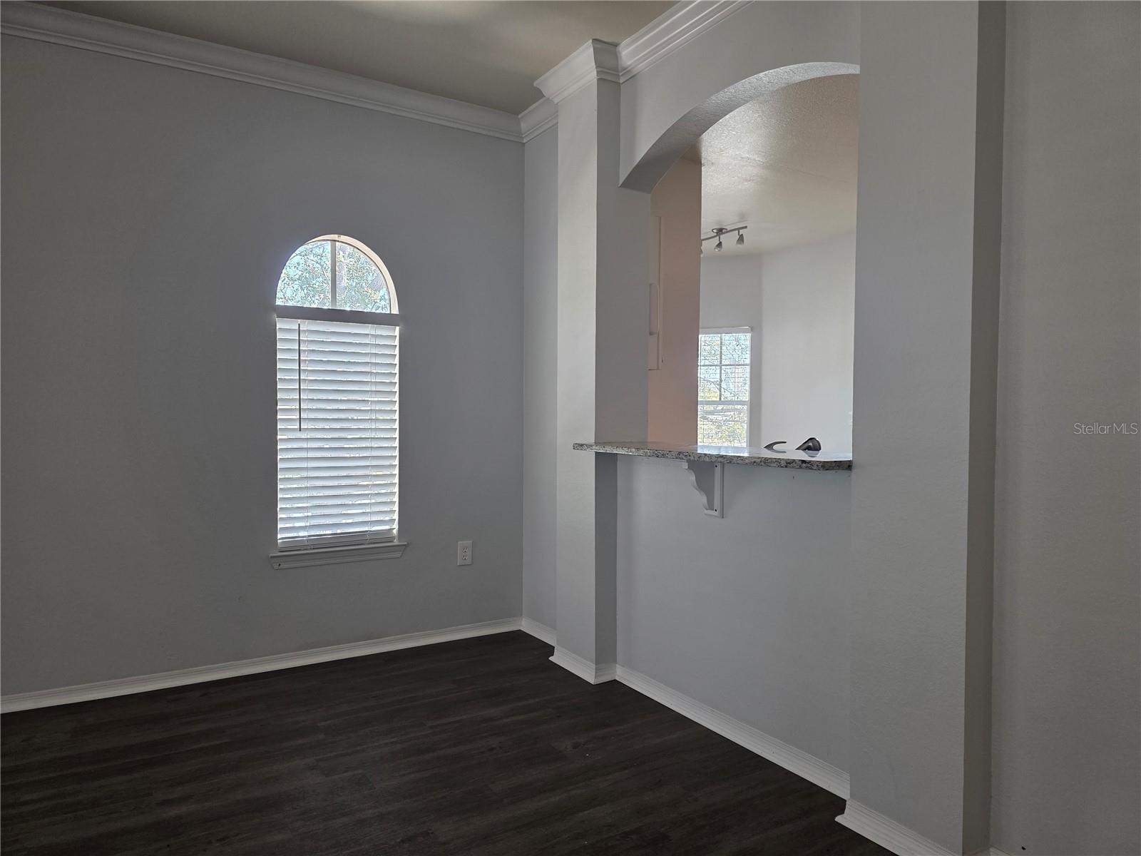 Image 16 of 29 For 191 Villa Di Este Terrace 205