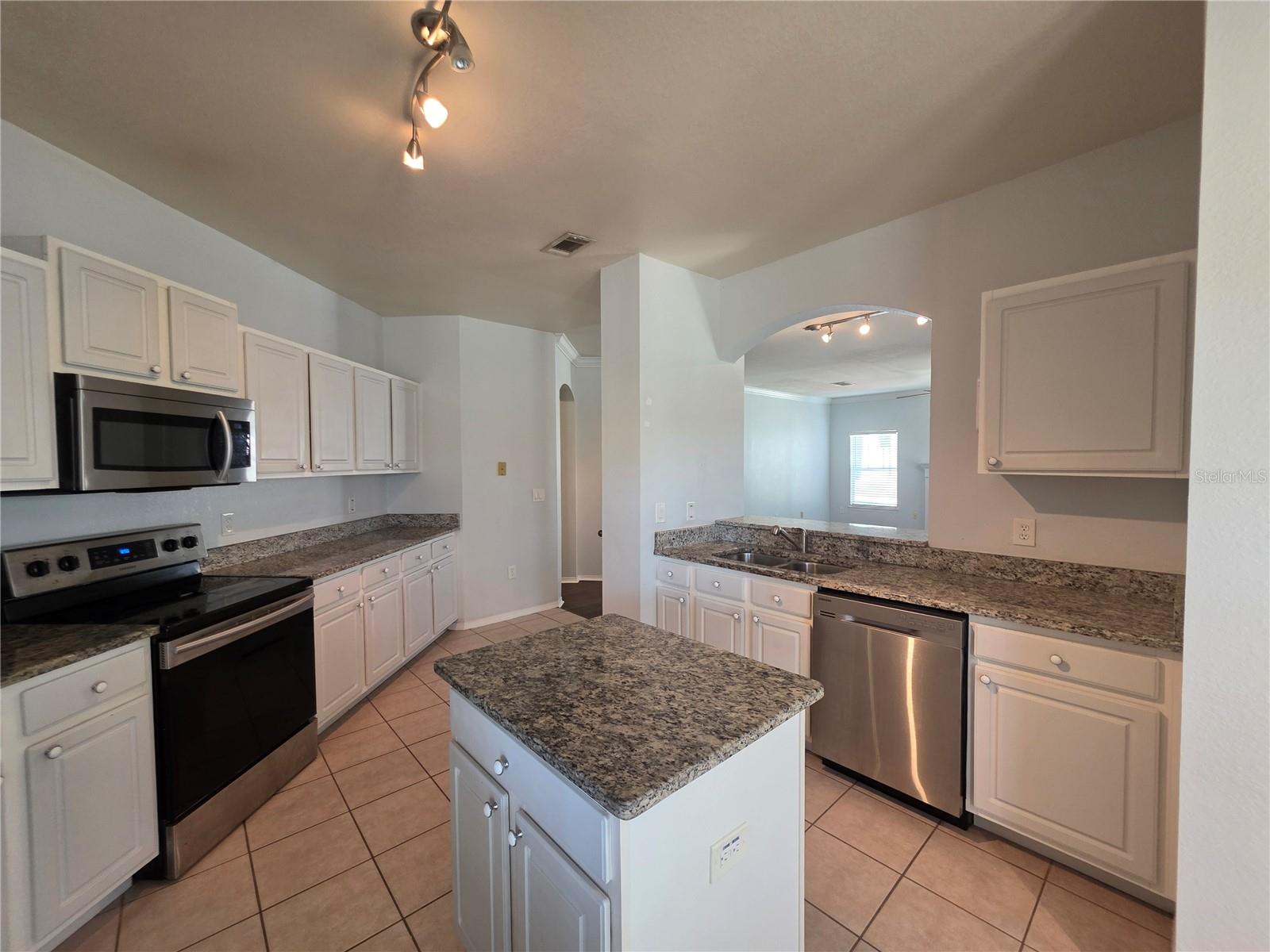 Image 2 of 29 For 191 Villa Di Este Terrace 205