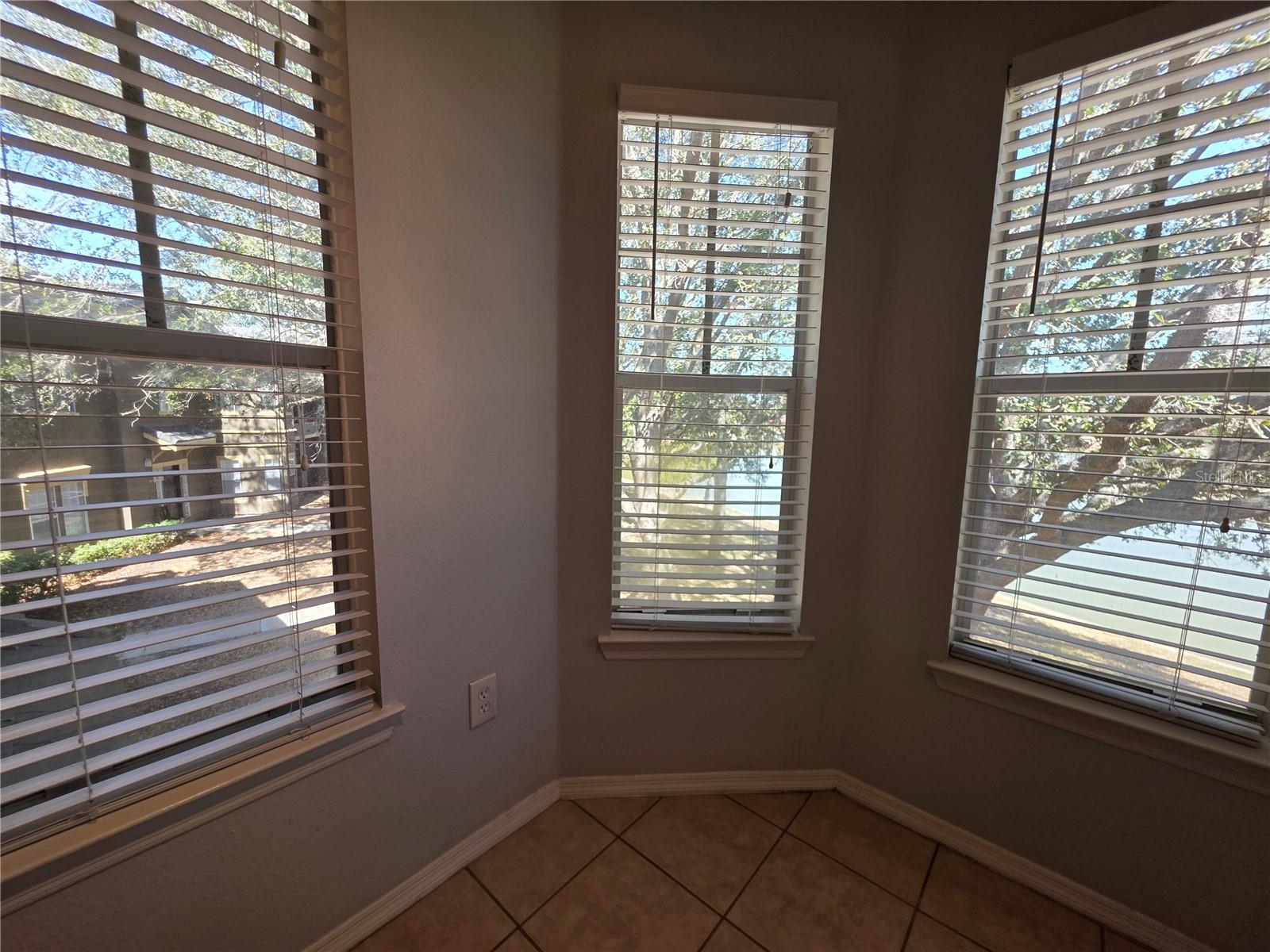 Image 27 of 29 For 191 Villa Di Este Terrace 205