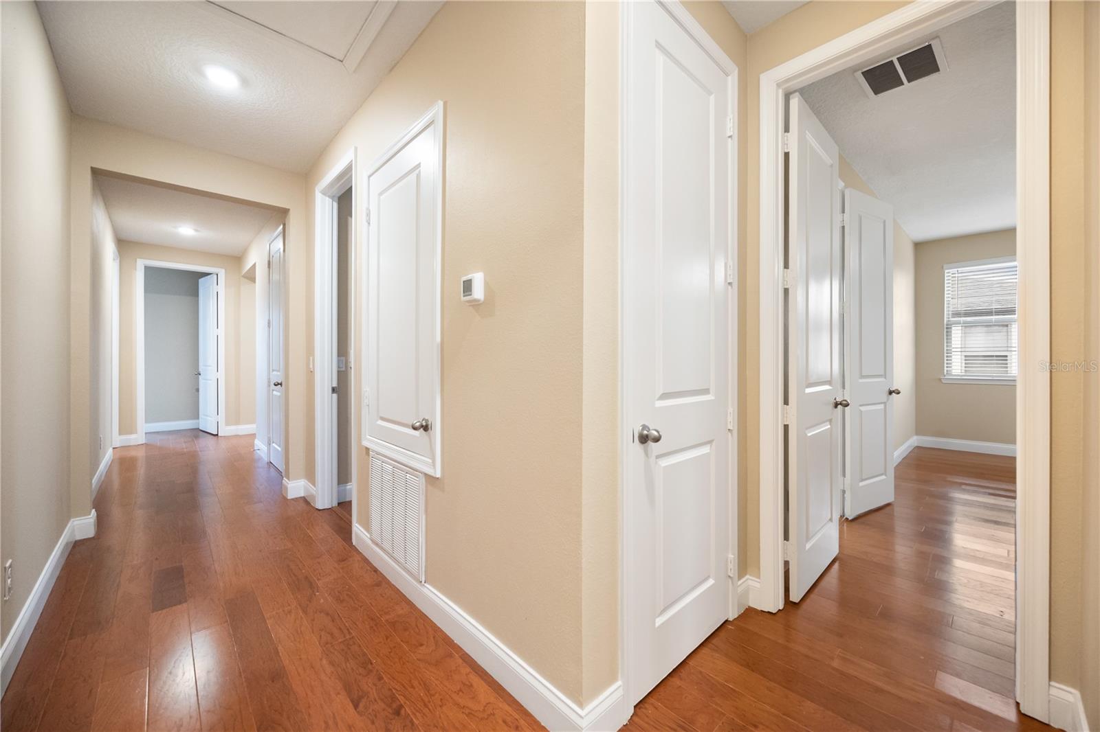 Image 30 of 61 For 8324 Vivaro Isle Way