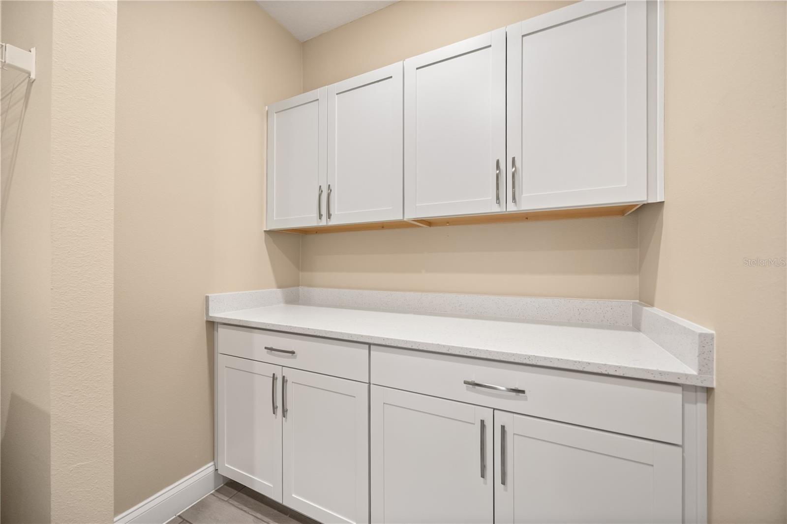 Image 39 of 61 For 8324 Vivaro Isle Way