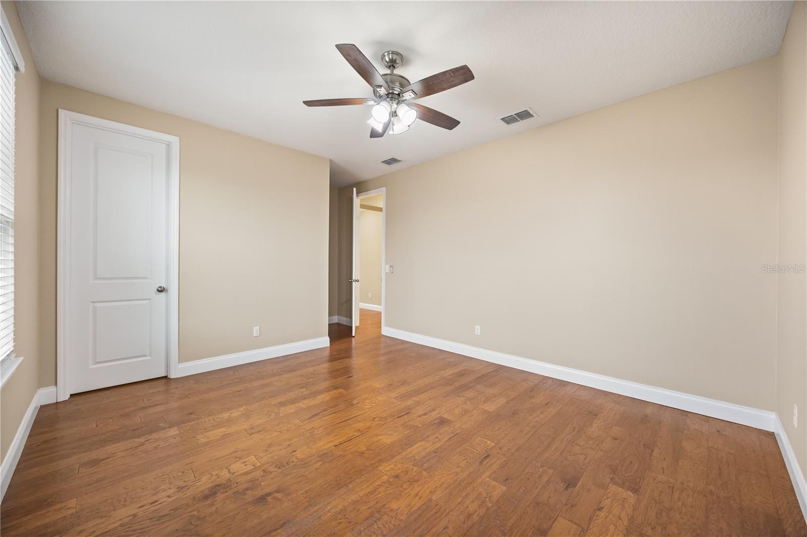 Image 41 of 61 For 8324 Vivaro Isle Way