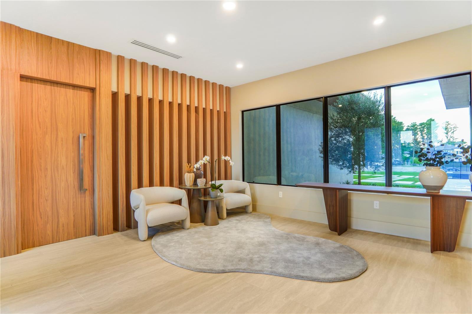 Listing photo id 9 for 6208 Winter Garden Vineland Road