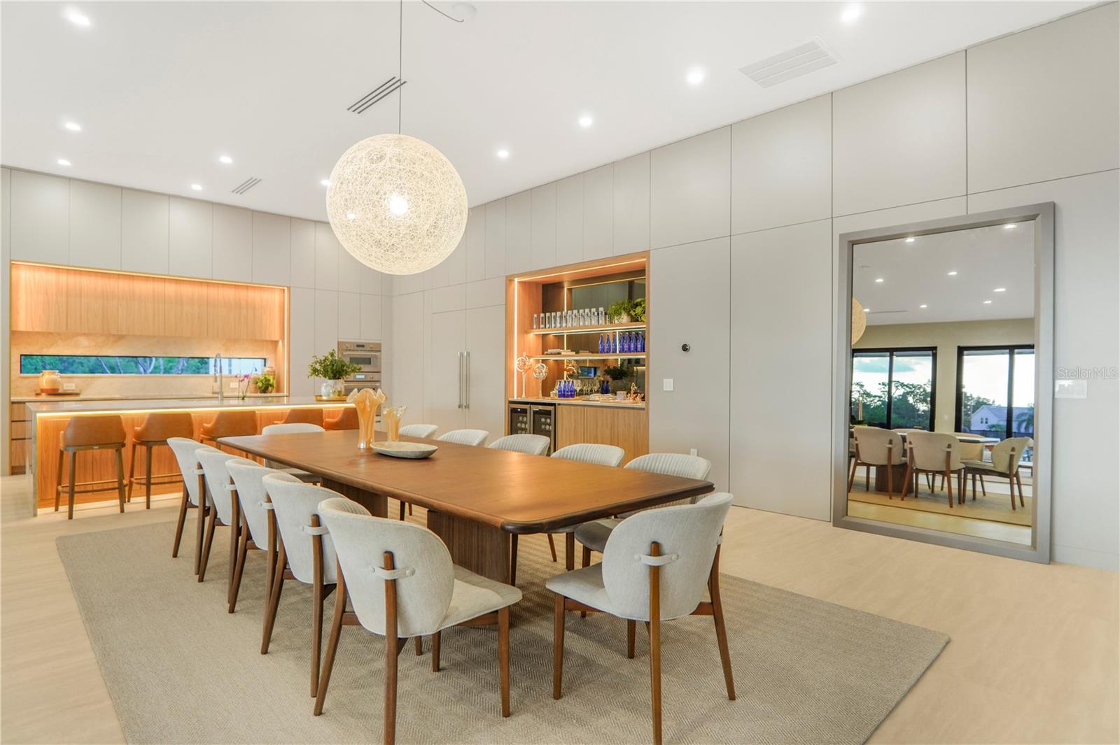 Listing photo id 10 for 6208 Winter Garden Vineland Road