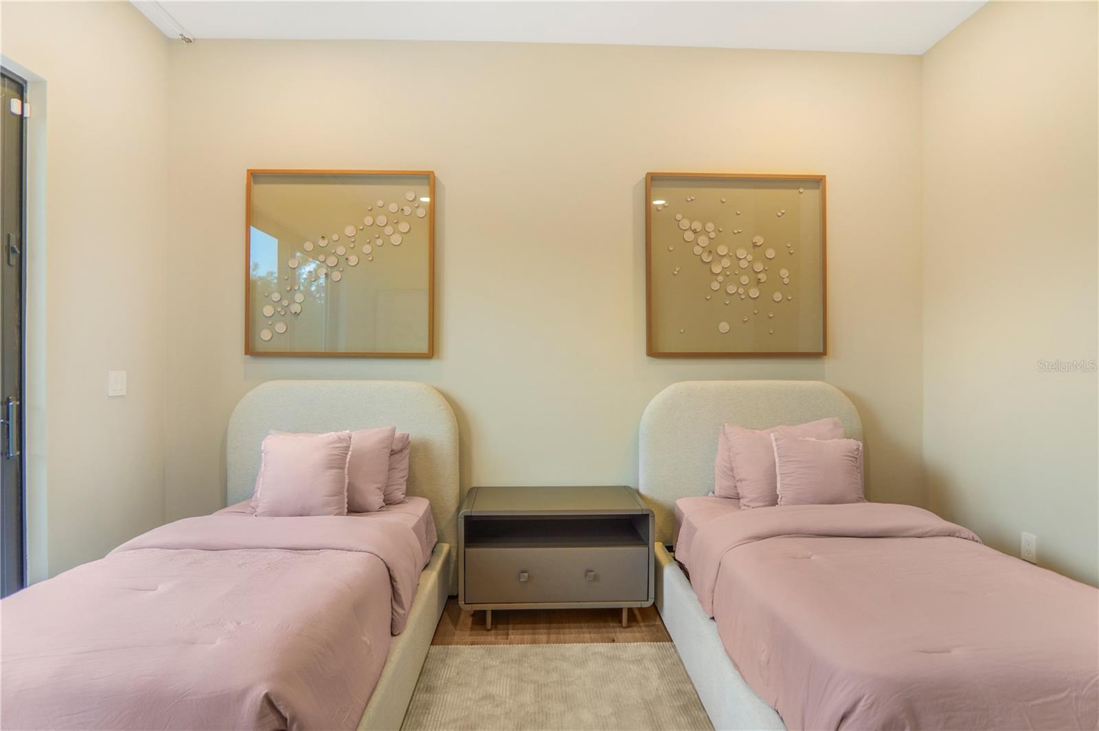 Listing photo id 23 for 6208 Winter Garden Vineland Road