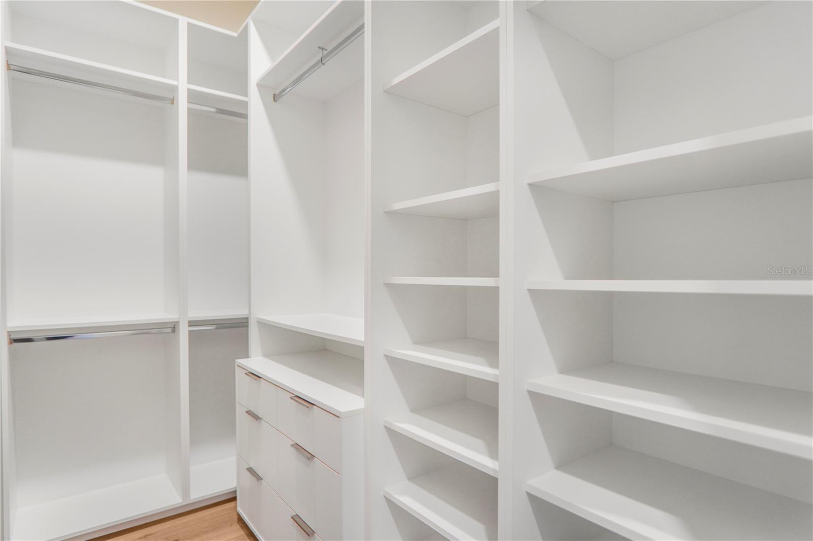 Listing photo id 47 for 6208 Winter Garden Vineland Road