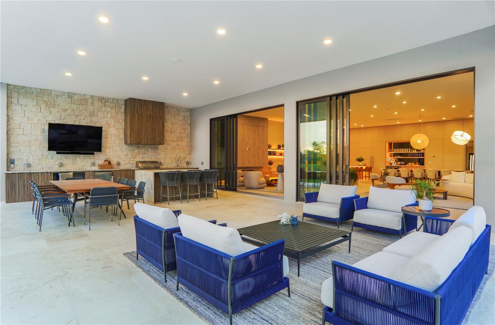 Listing photo id 53 for 6208 Winter Garden Vineland Road