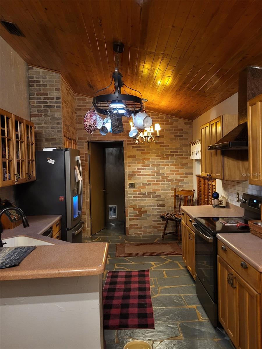 Image 17 of 27 For 8718 Fort Shea Avenue