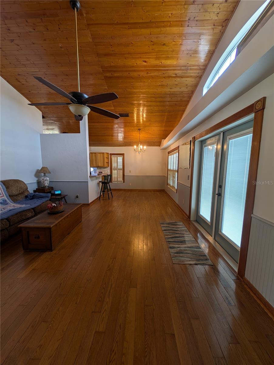 Image 9 of 27 For 8718 Fort Shea Avenue