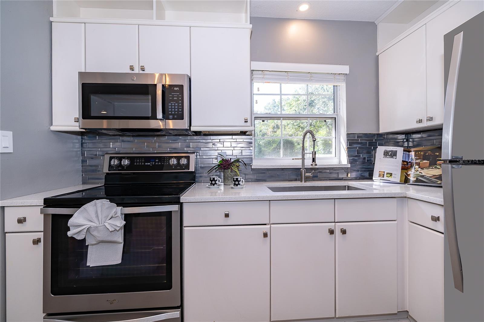 Image 11 of 17 For 1024 Canovia Avenue