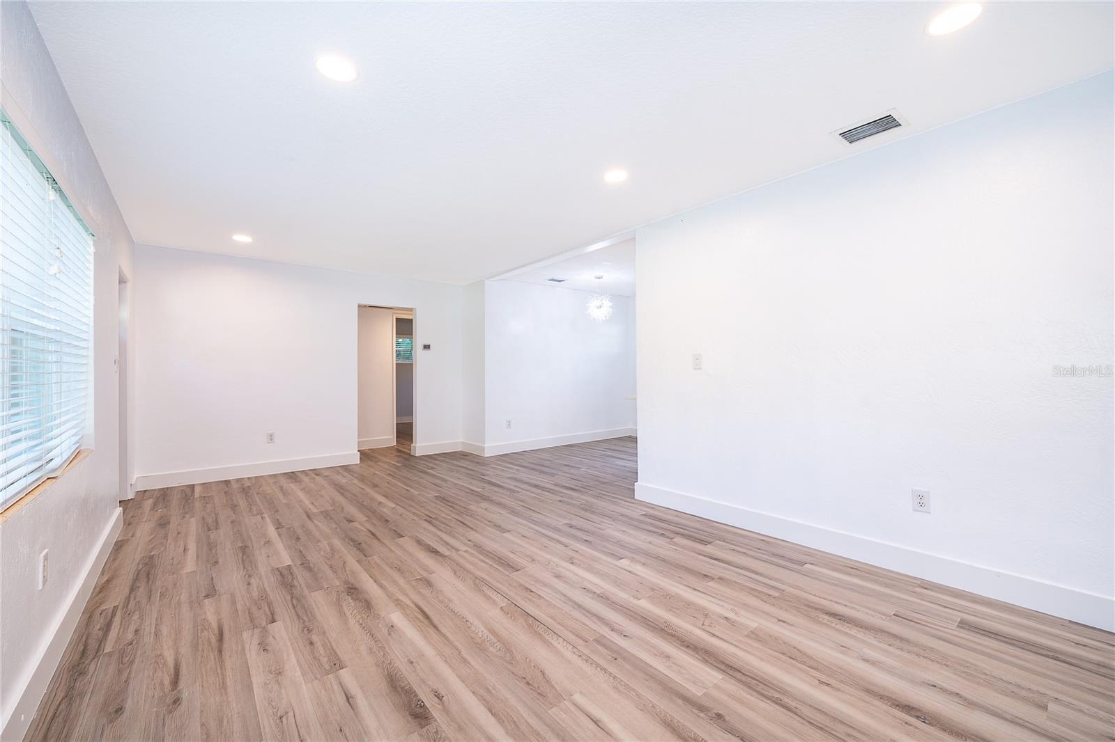 Image 4 of 17 For 1024 Canovia Avenue