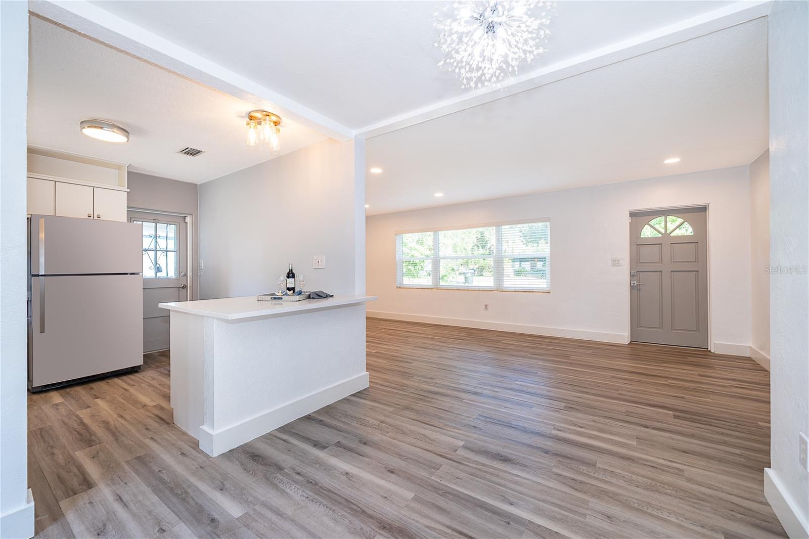 Image 7 of 17 For 1024 Canovia Avenue