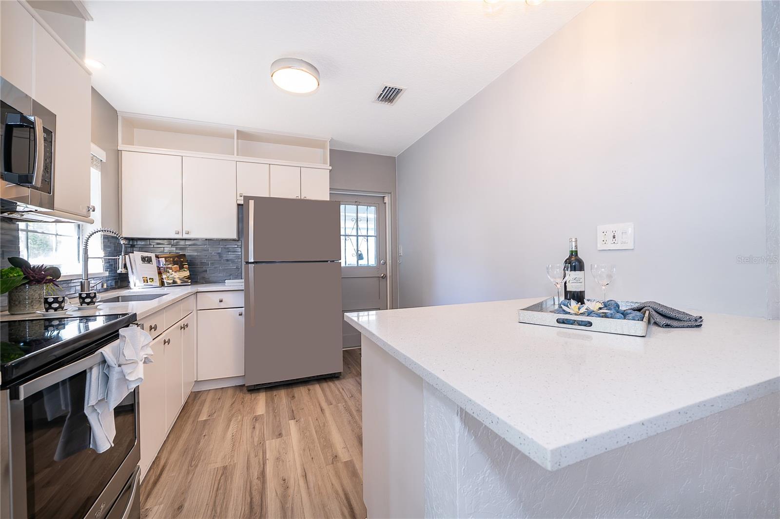 Image 9 of 17 For 1024 Canovia Avenue