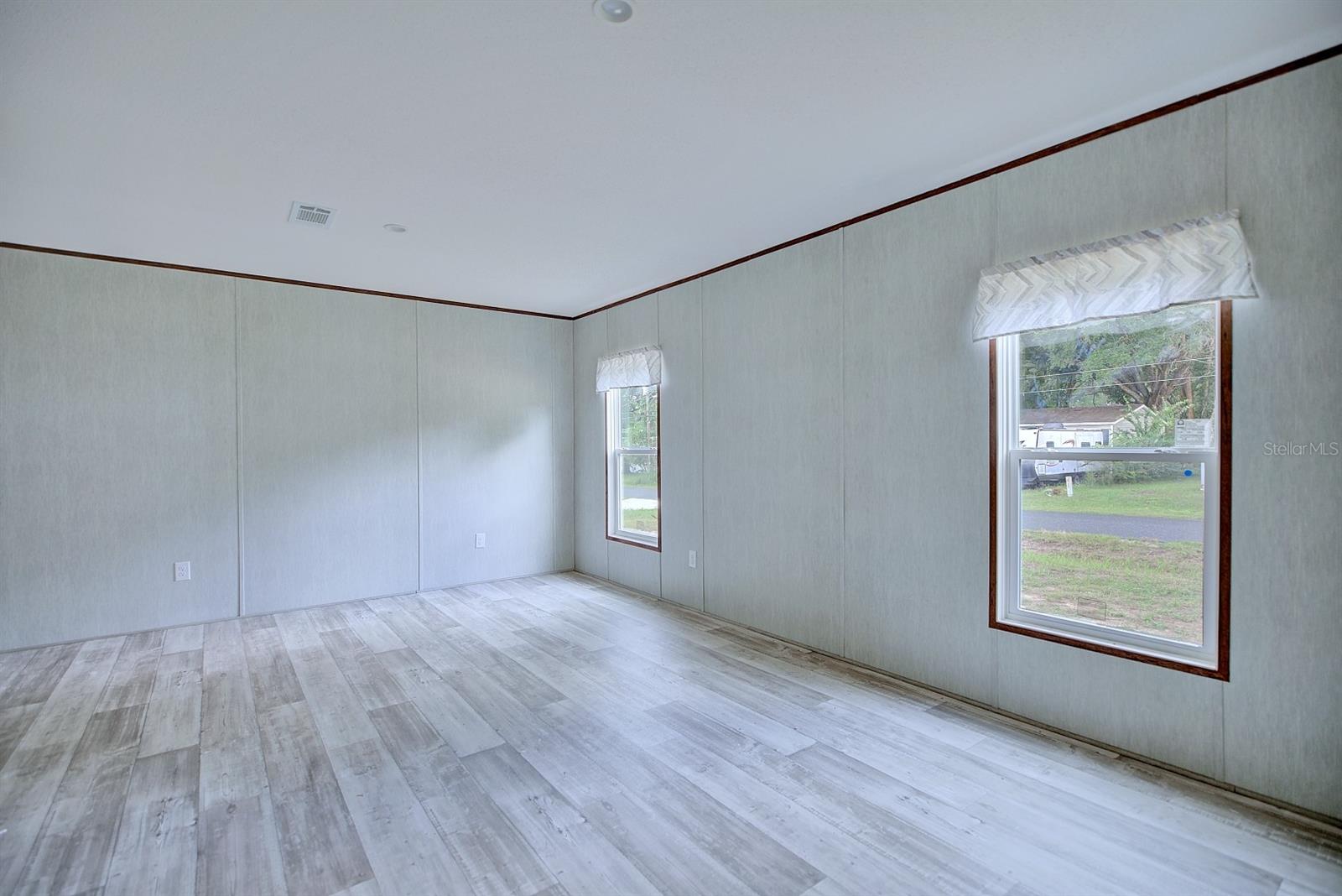 Image 23 of 30 For 8595 13th Court