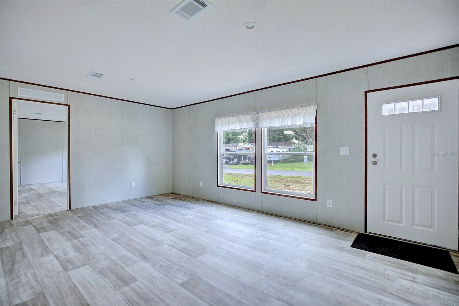 Image 4 of 30 For 8595 13th Court