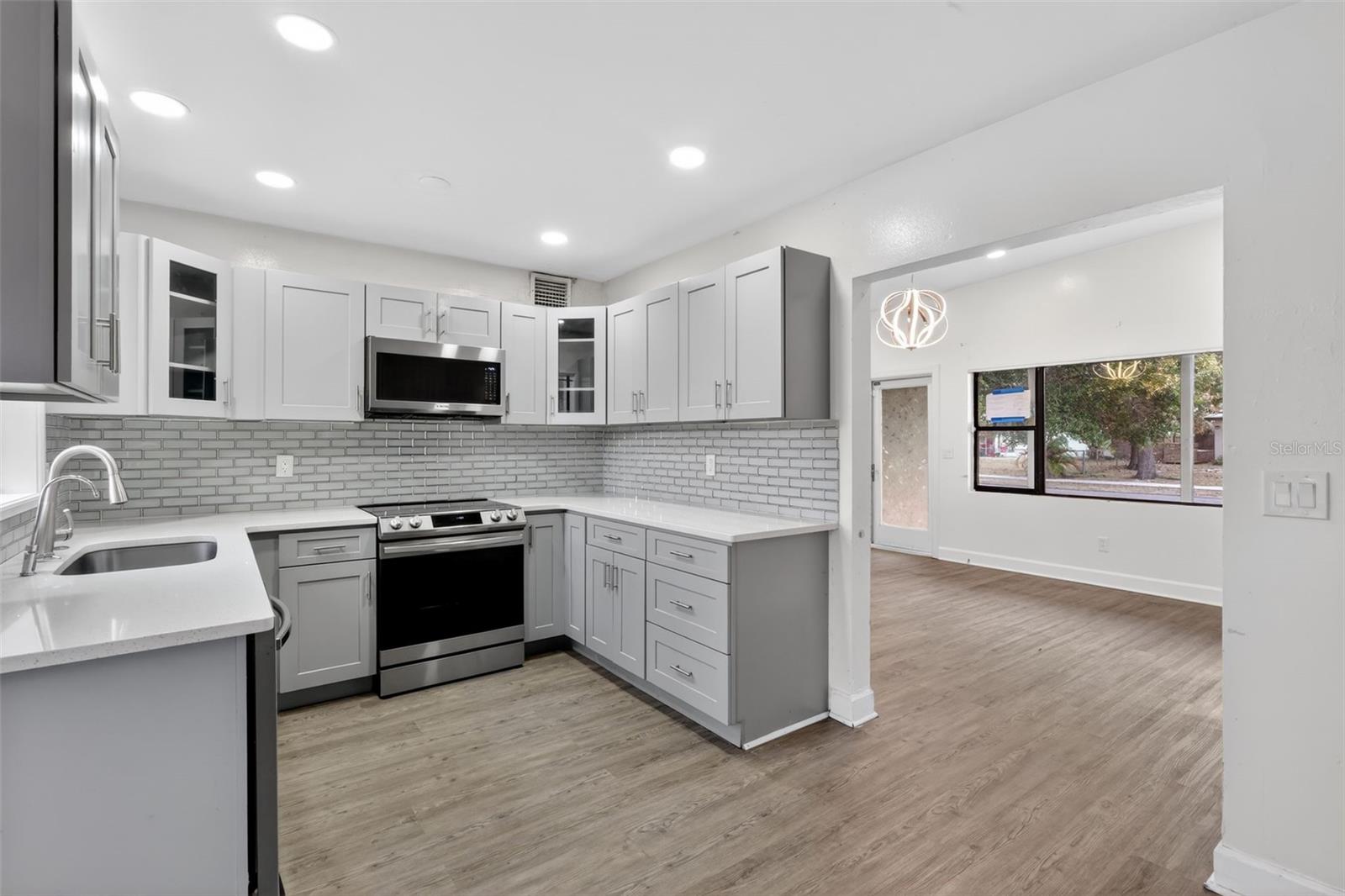 Image 2 of 21 For 6020 Harwood Avenue