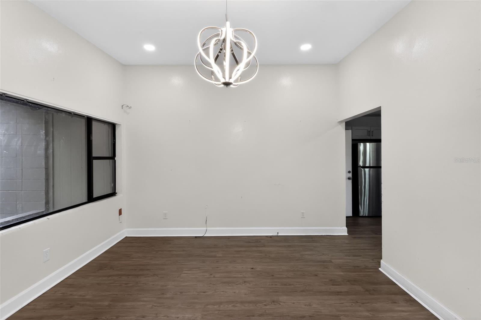 Image 5 of 21 For 6020 Harwood Avenue