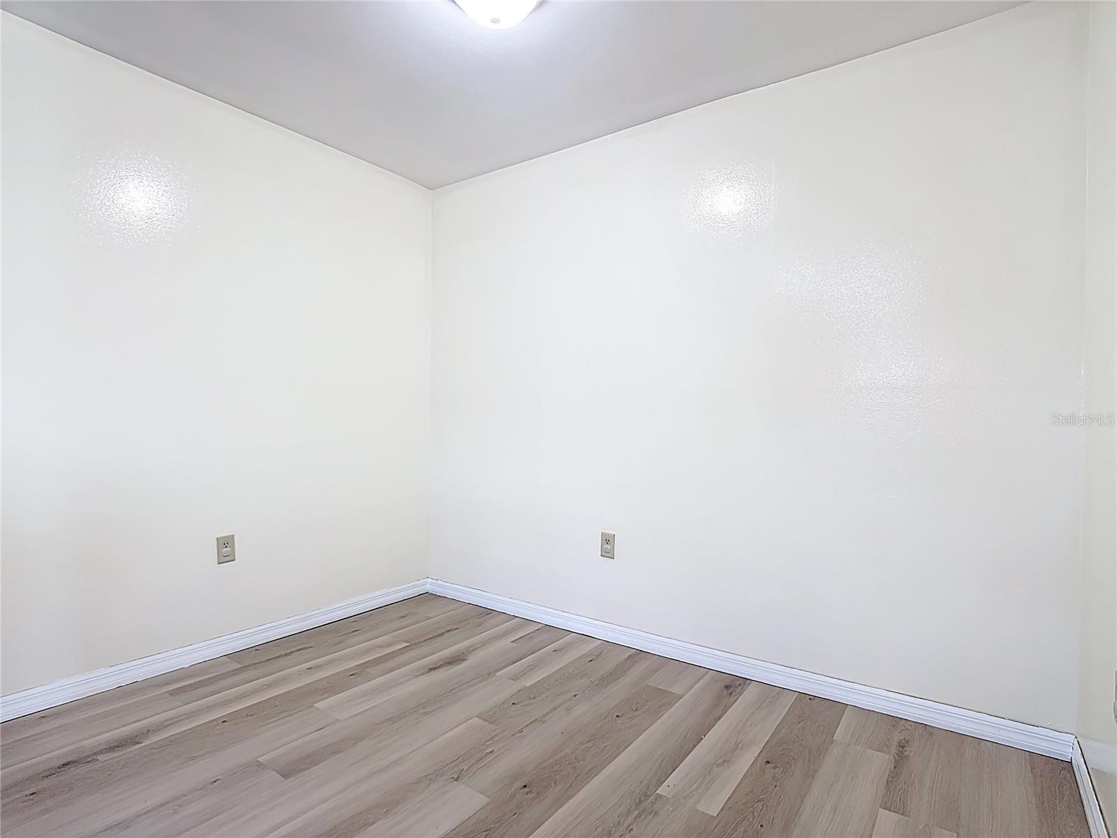 Image 10 of 32 For 467 Hunter Circle