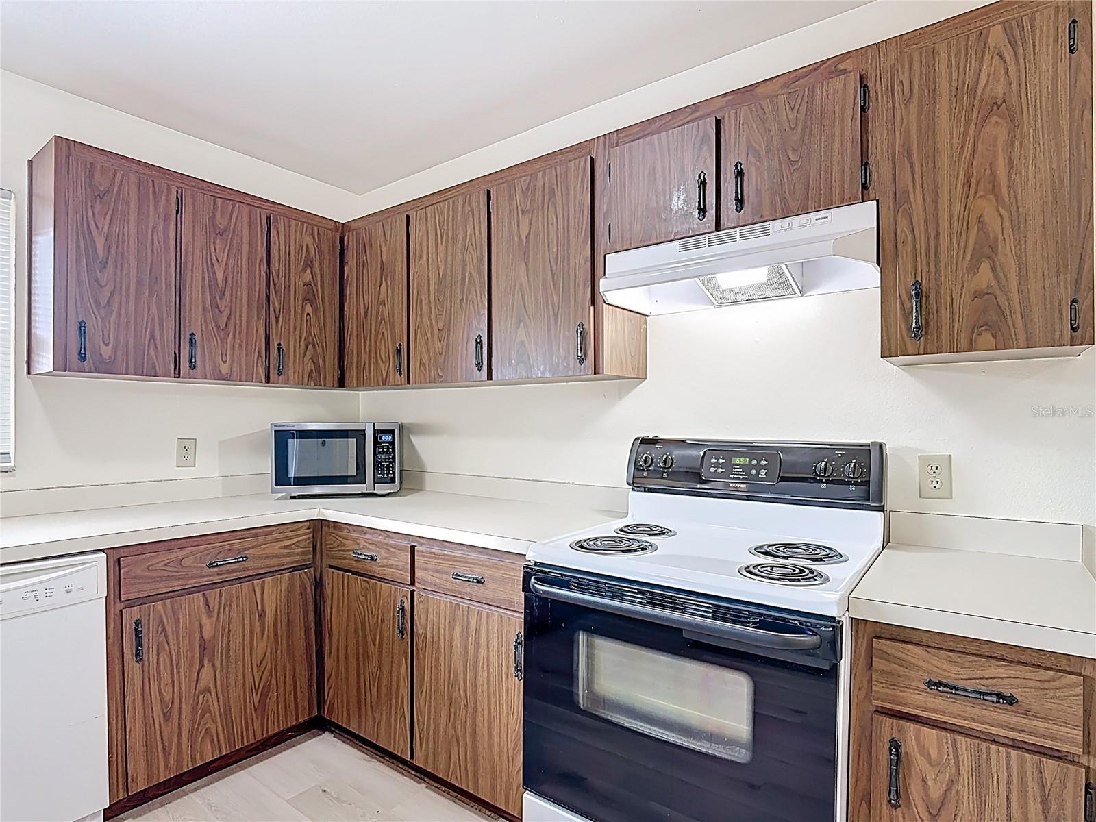 Image 13 of 32 For 467 Hunter Circle