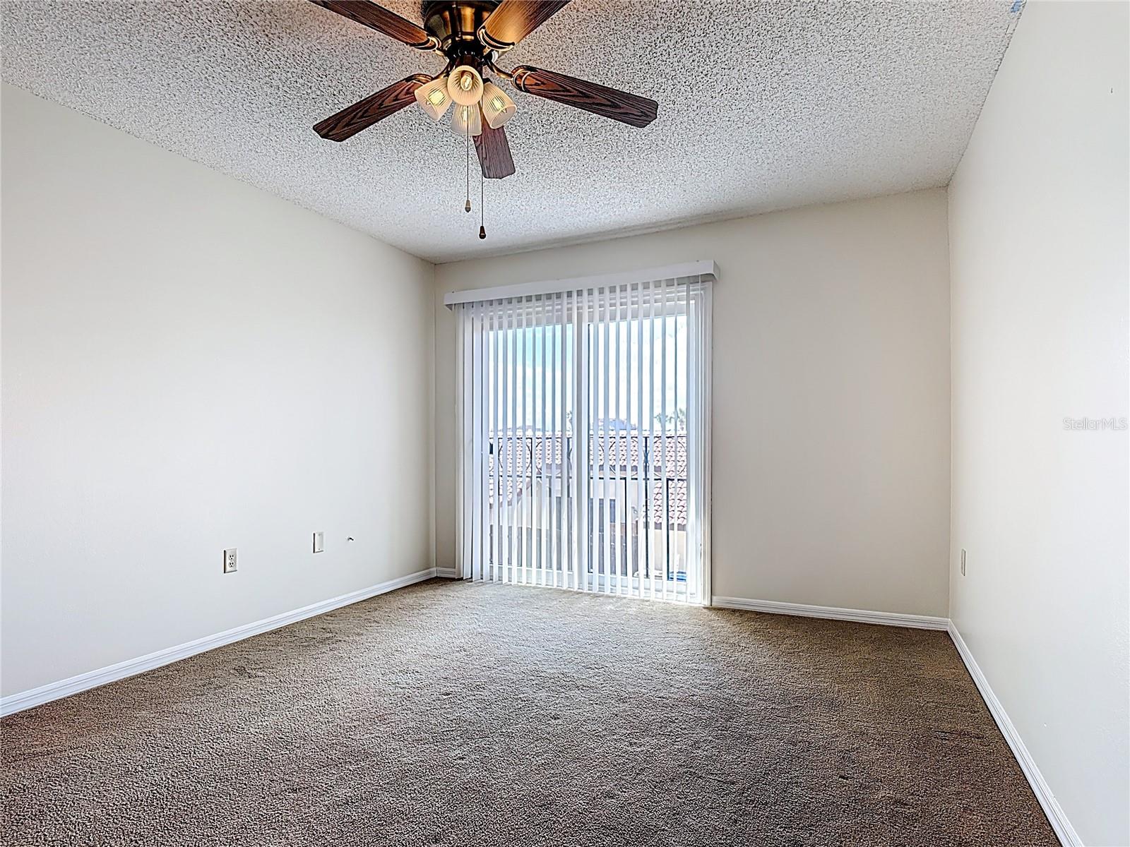 Image 17 of 32 For 467 Hunter Circle